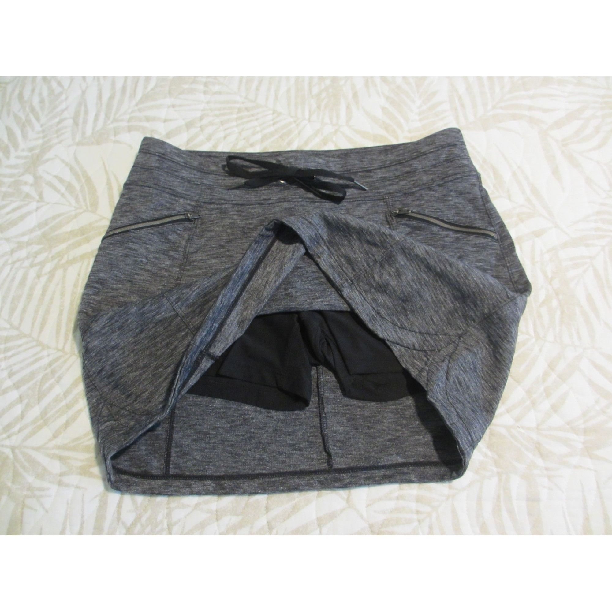 Athleta ATHLETA GREY TENNIS SKIRT WITH BLACK SHORTS MEDIUM Size 30" / US 8 / IT 44 - 3 Thumbnail