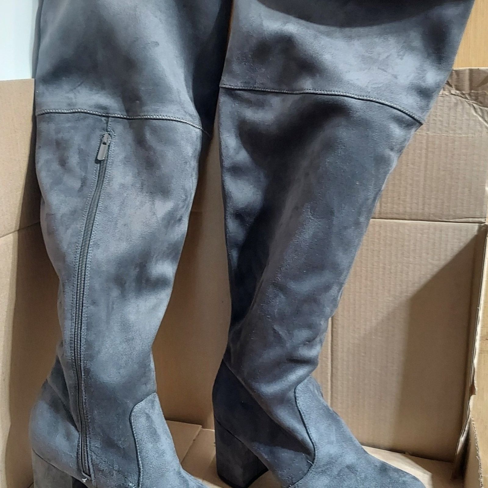 Other Torrid Women's US 9.5 W Over The Knee Zip Up Boots NWOT Size US 9.5 / IT 39.5 - 2 Thumbnail