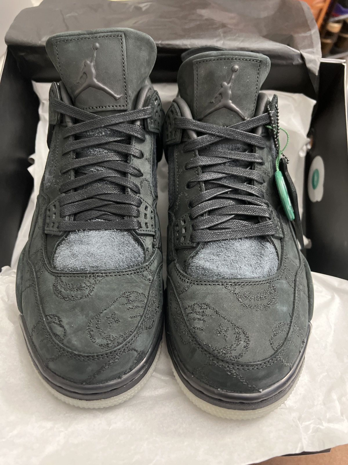 Jordan Brand × Kaws Kaws Jordan 4 Black Size US 10.5 / EU 43-44 - 9 Thumbnail