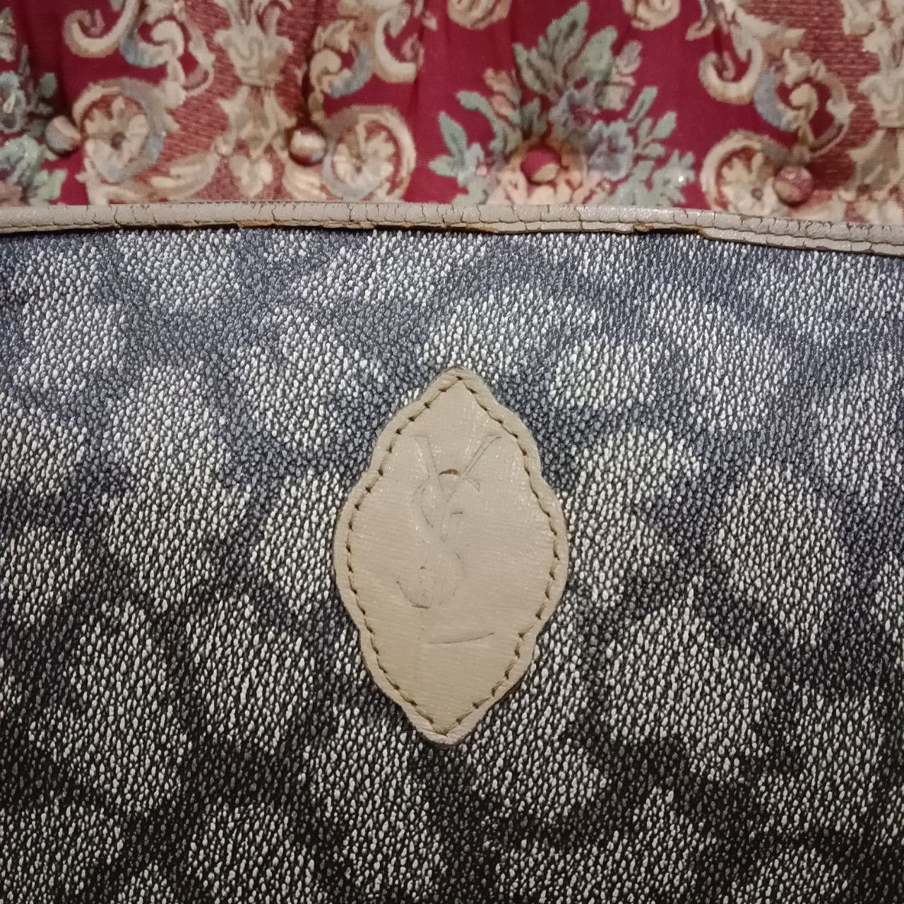 Vintage Vintage Yves Saint Laurent Giraffe Clutch Bag Size ONE SIZE - 3 Thumbnail