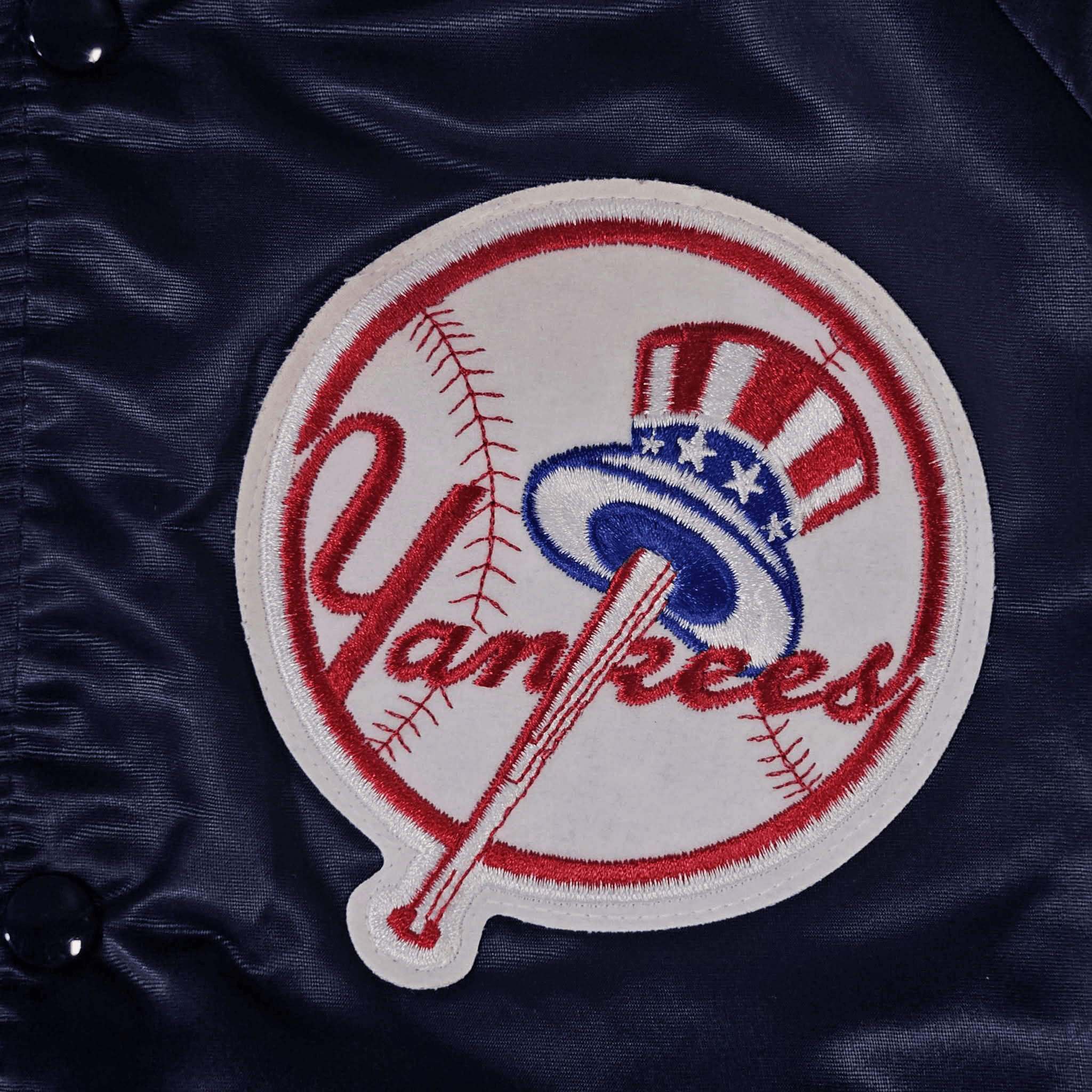 Chalk Line New York Yankees Vintage 80s Chalk Line Satin Bomber Jacket Size US S / EU 44-46 / 1 - 4 Thumbnail