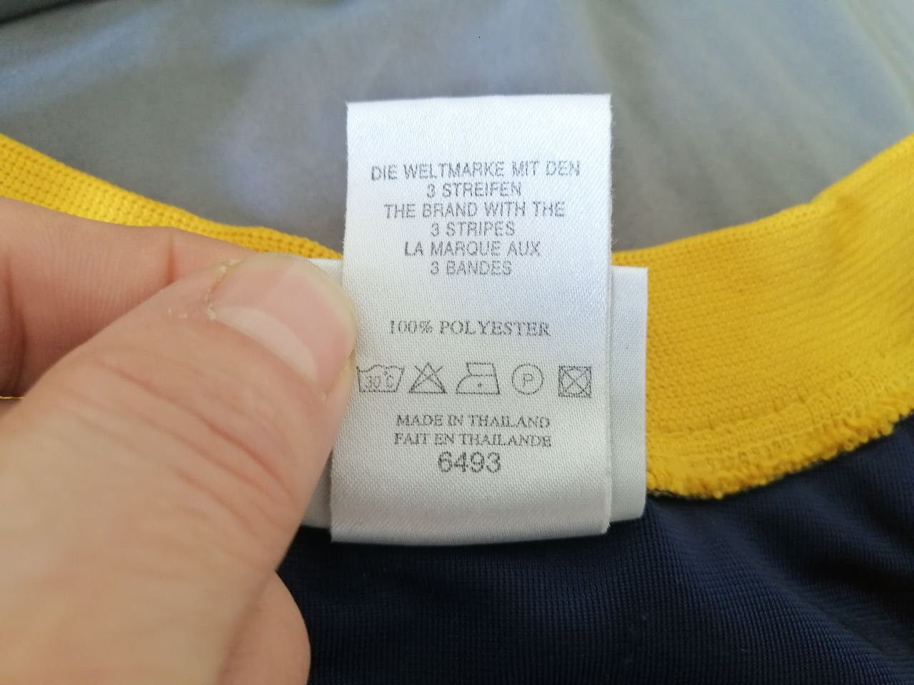 Adidas × Vintage 1998-99 adidas Tank Top- (M) Size US M / EU 48-50 / 2 - 8 Thumbnail