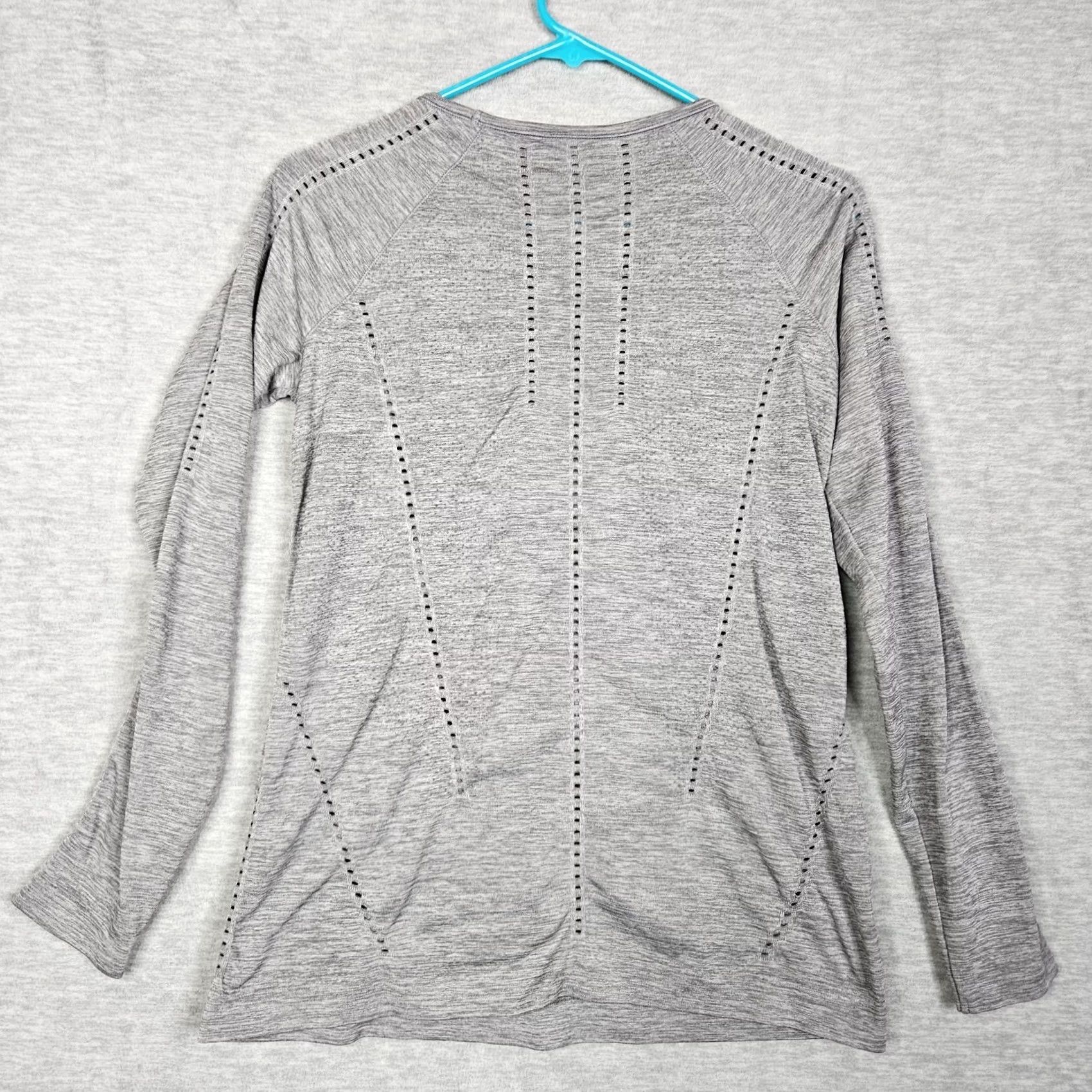 Athleta Athleta Women's Light Gray Long Sleeve Workout Top Size S Shirt Womens Gray Athletic Casual Sports Size S / US 4 / IT 40 - 5 Thumbnail