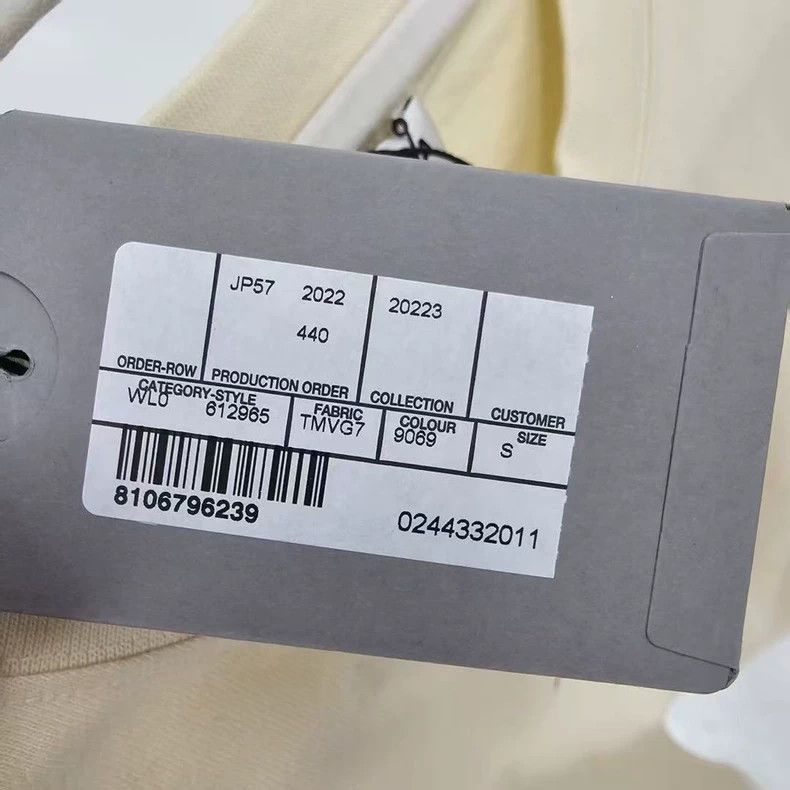 Balenciaga Balenciaga Beige Embroidered Snap Short Sleeve Size US S / EU 44-46 / 1 - 5 Thumbnail