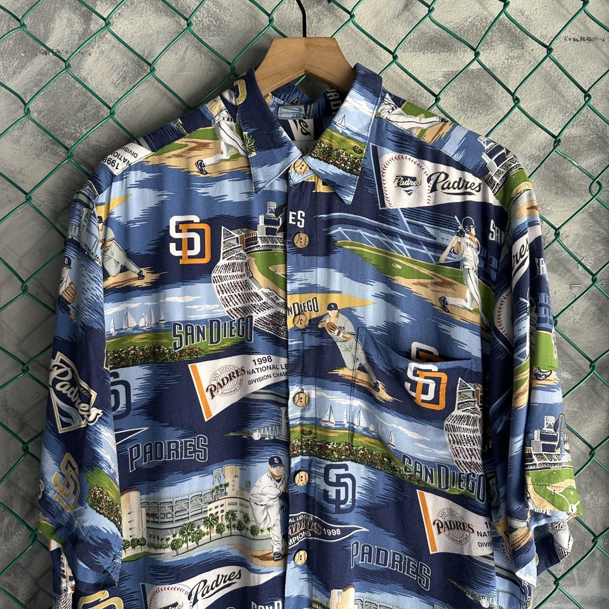 Reyn Spooner Reyn Sports San Diego Padres Mens Large MLB Baseball Size US L / EU 52-54 / 3 - 3 Thumbnail