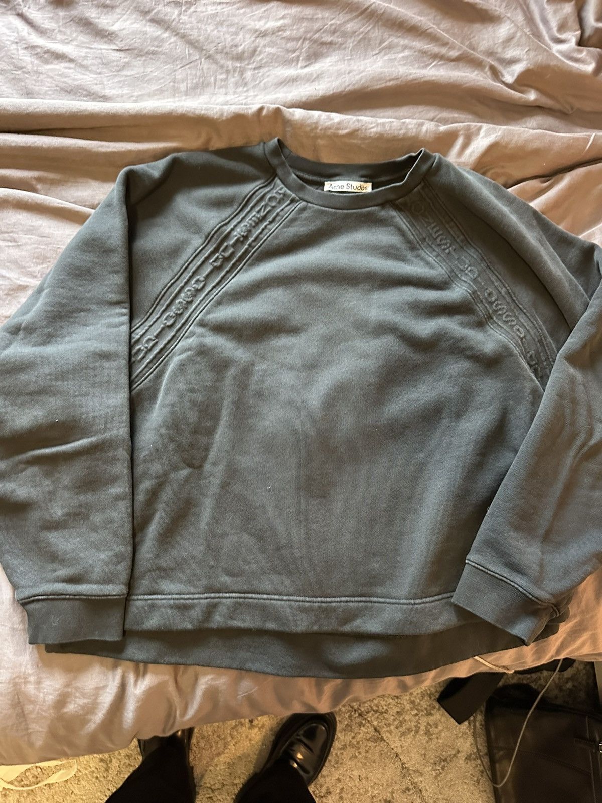 Acne Studios Raglan sleeve acne tape logo crew neck Size US S / EU 44-46 / 1 - 1 Thumbnail