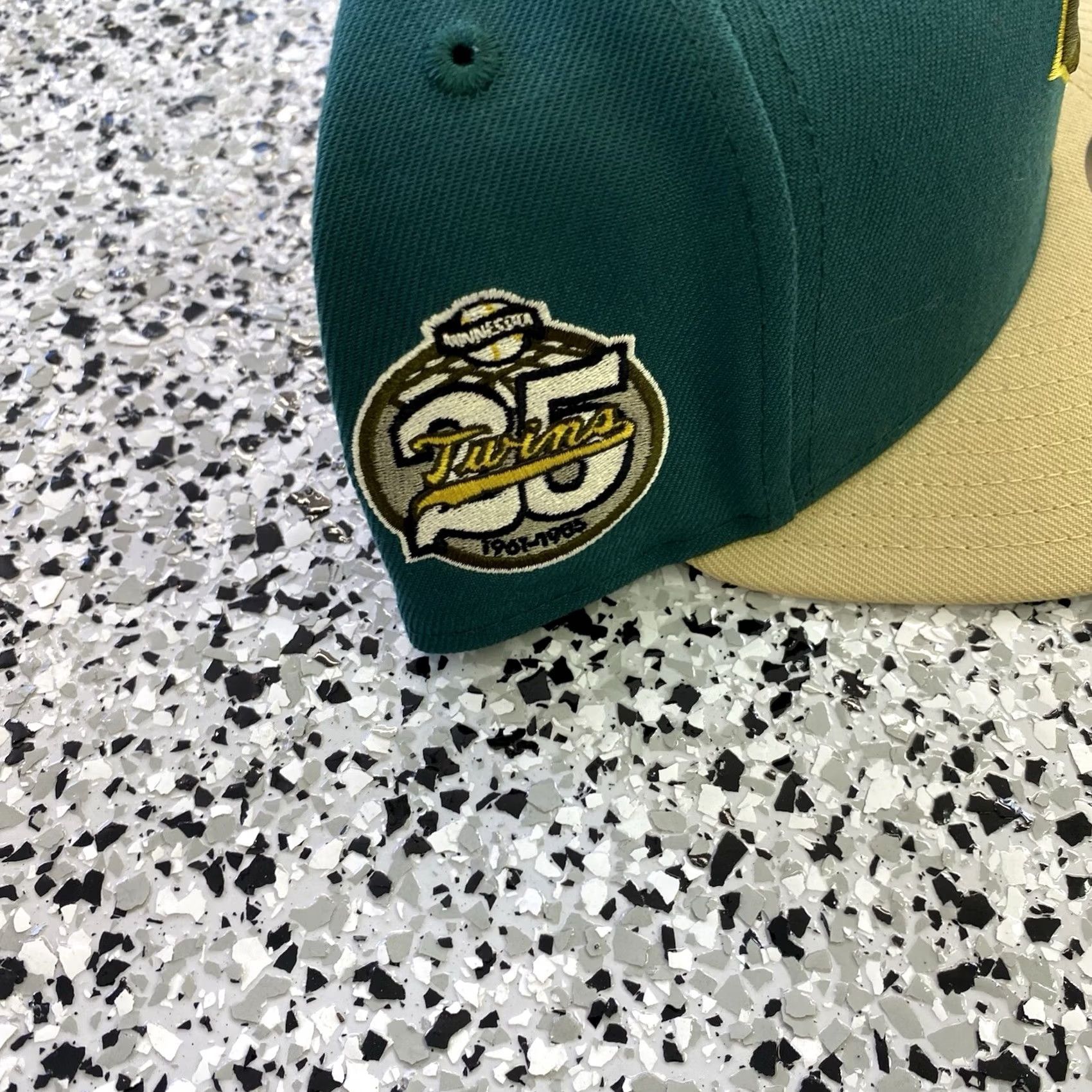New Era New Era Minnesota Twins Fitted Hat Cap Green Tan 25 Year Side Patch 7 3/4 Mens Size ONE SIZE - 2 Thumbnail