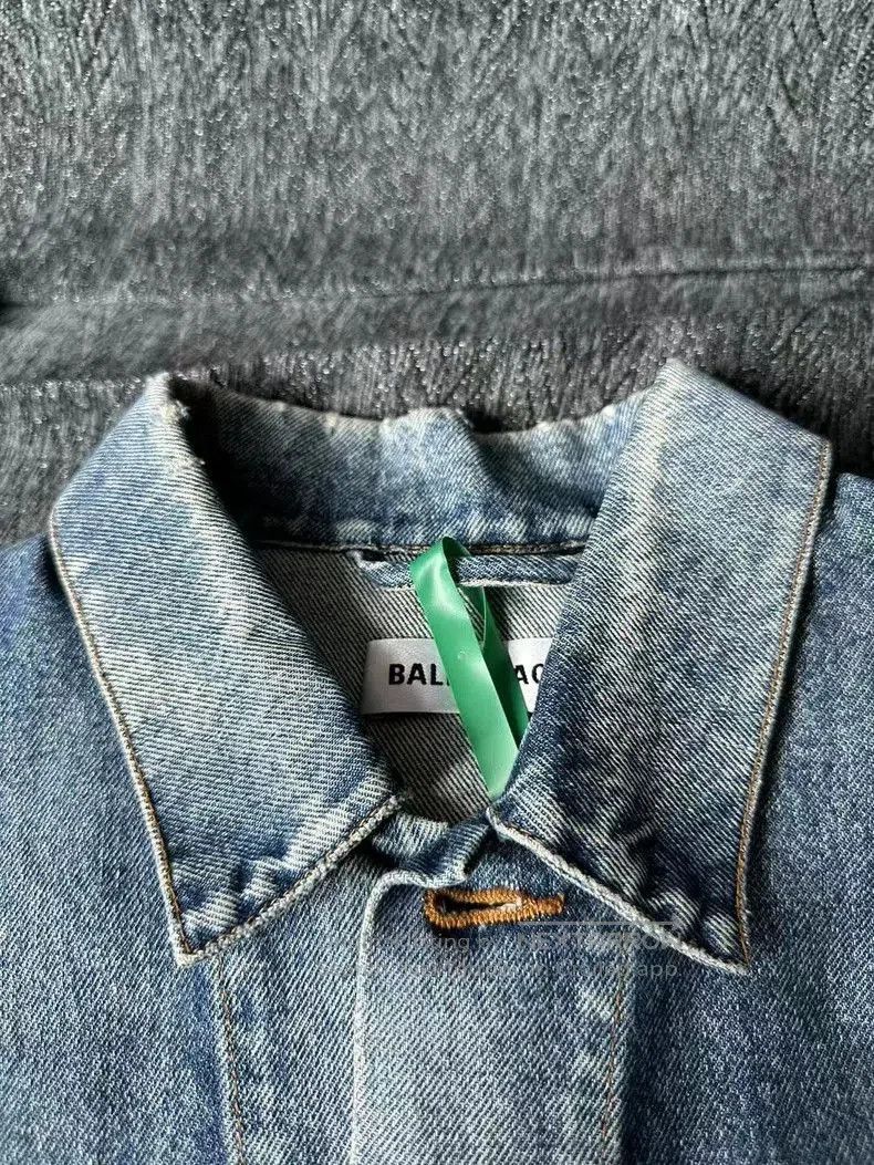 Balenciaga Balenciaga Denim Jacket with Embroidery. Size US XS / EU 42 / 0 - 3 Thumbnail