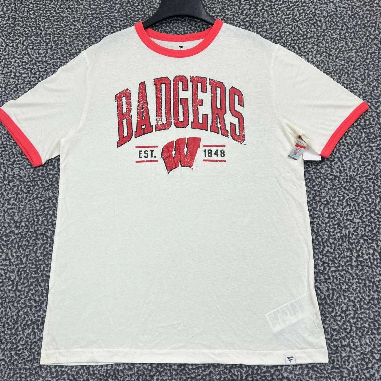 Other Wisconsin Badgers Shirt Men L Short Sleeve Crew Neck Size US L / EU 52-54 / 3 - 1 Thumbnail