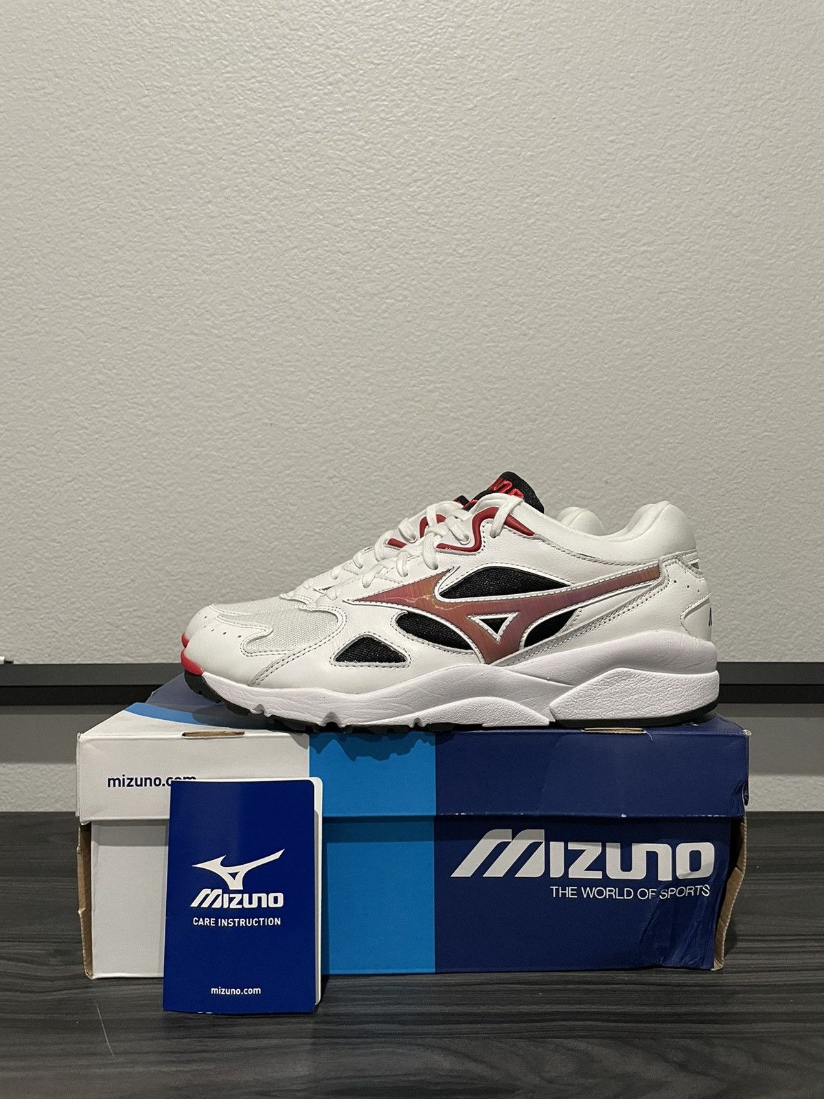 Mizuno 2018 Mizuno Sky Medal OG Size US 9 / EU 42 - 1 Thumbnail