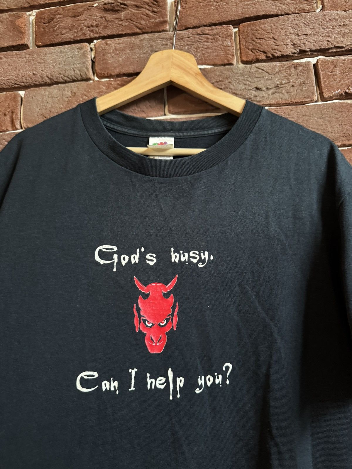Band Tees Gods busy, Can I help you Vintage 00s Art Band Y2K t-shirt Size US L / EU 52-54 / 3 - 6 Thumbnail