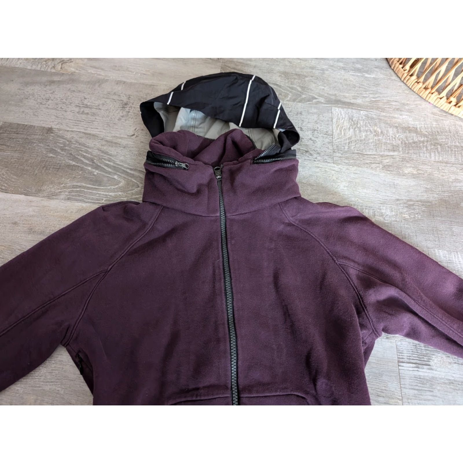 Lululemon Lululemon Destination Hoodie Jacket Women’s Size 4 Black Cherry Fleece Activewear Full Zip Hidden Hood Size S / US 4 / IT 40 - 5 Thumbnail