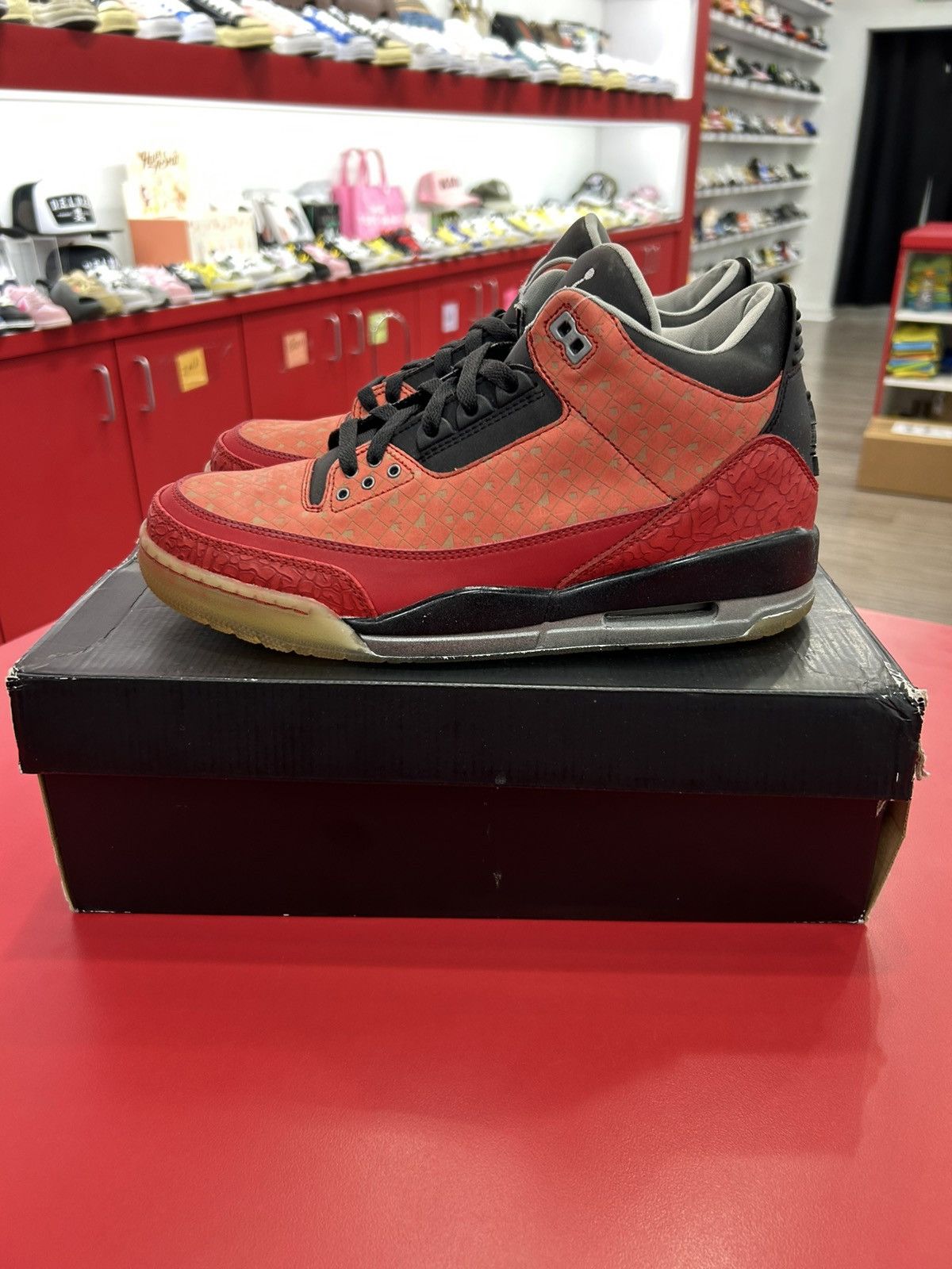Jordan Brand Jordan 3 Doernbecher Size US 9 / EU 42 - 2 Thumbnail