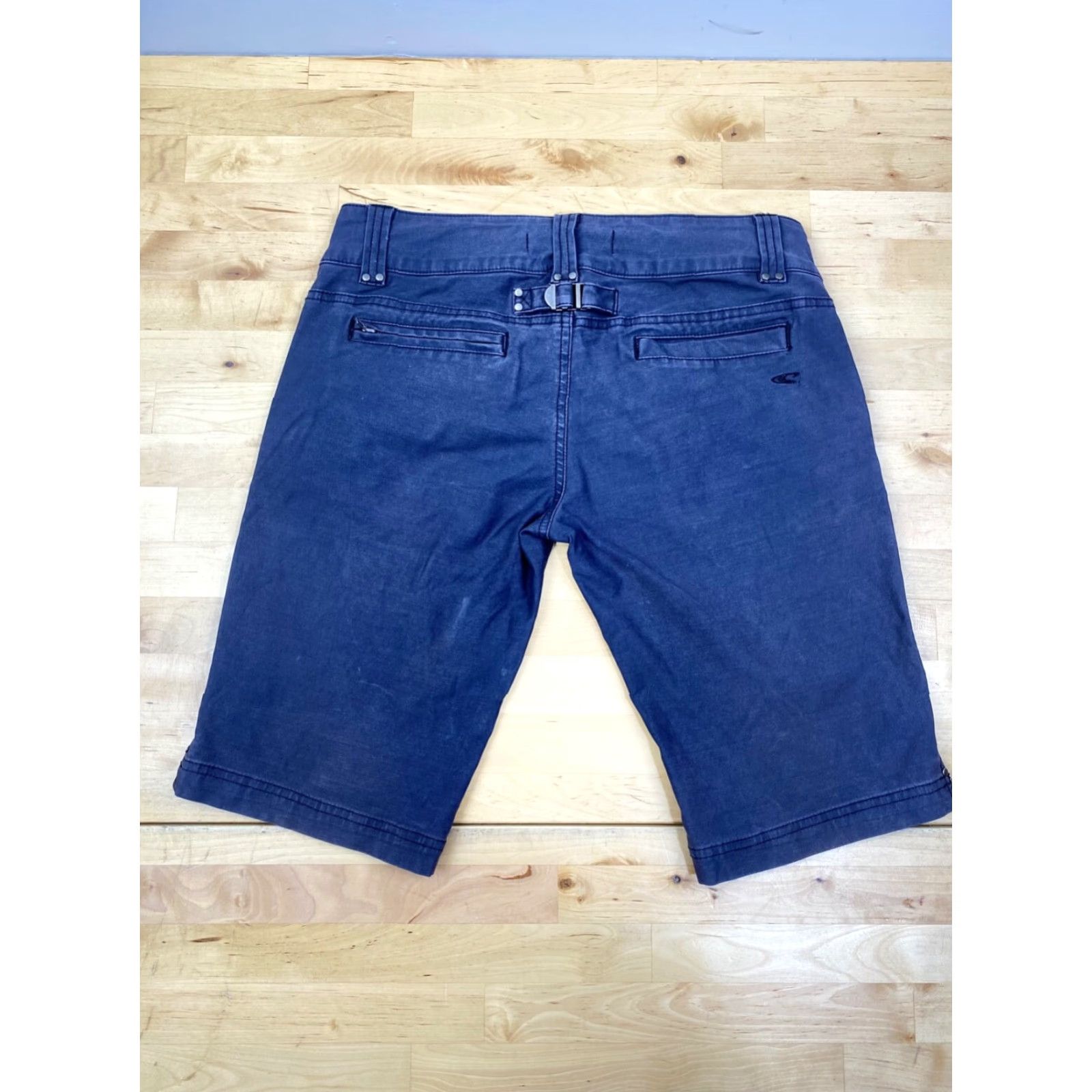 O'Neill VINTAGE O'Neill Womens Bermuda Shorts Gray 3 Pockets Zipper Beach Surf Skate Juniors Size 26" / US 2 / IT 38 - 2 Thumbnail