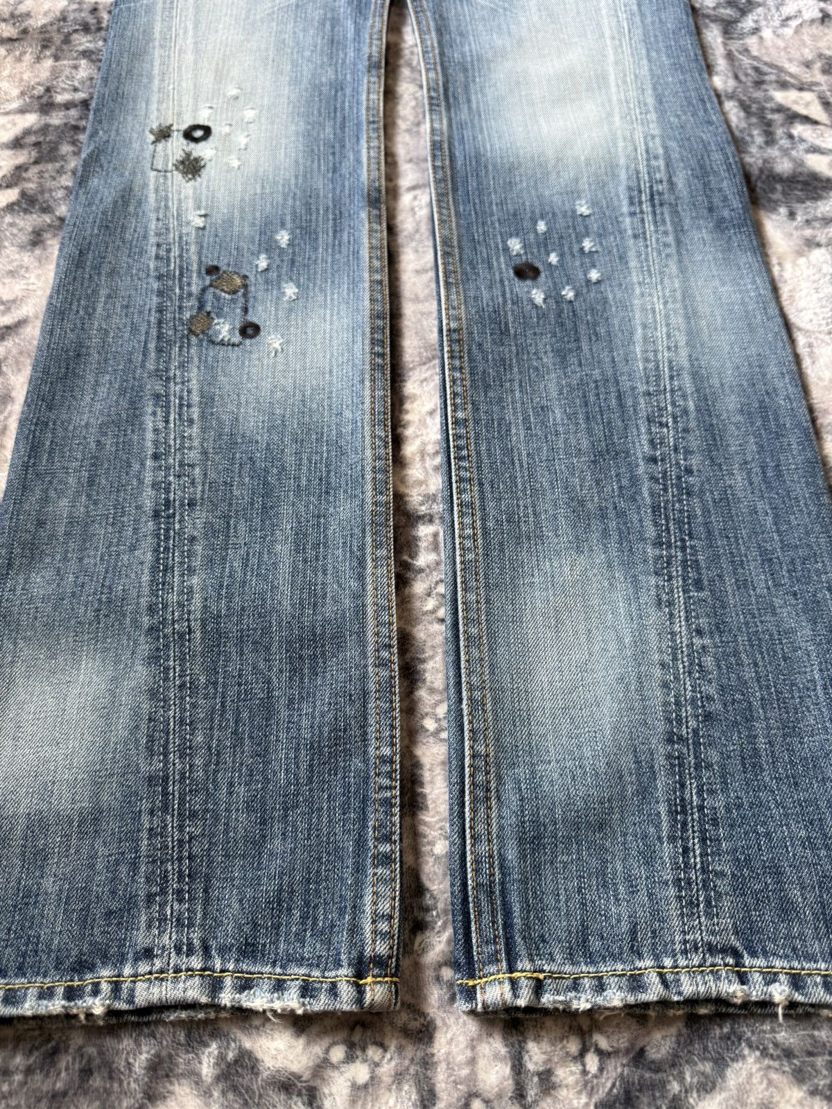 Hysteric Glamour × Japanese Brand Bartack Japan Asymmetrical Revolver Gun Pocket Jeans Size US 28 / EU 44 - 14 Thumbnail