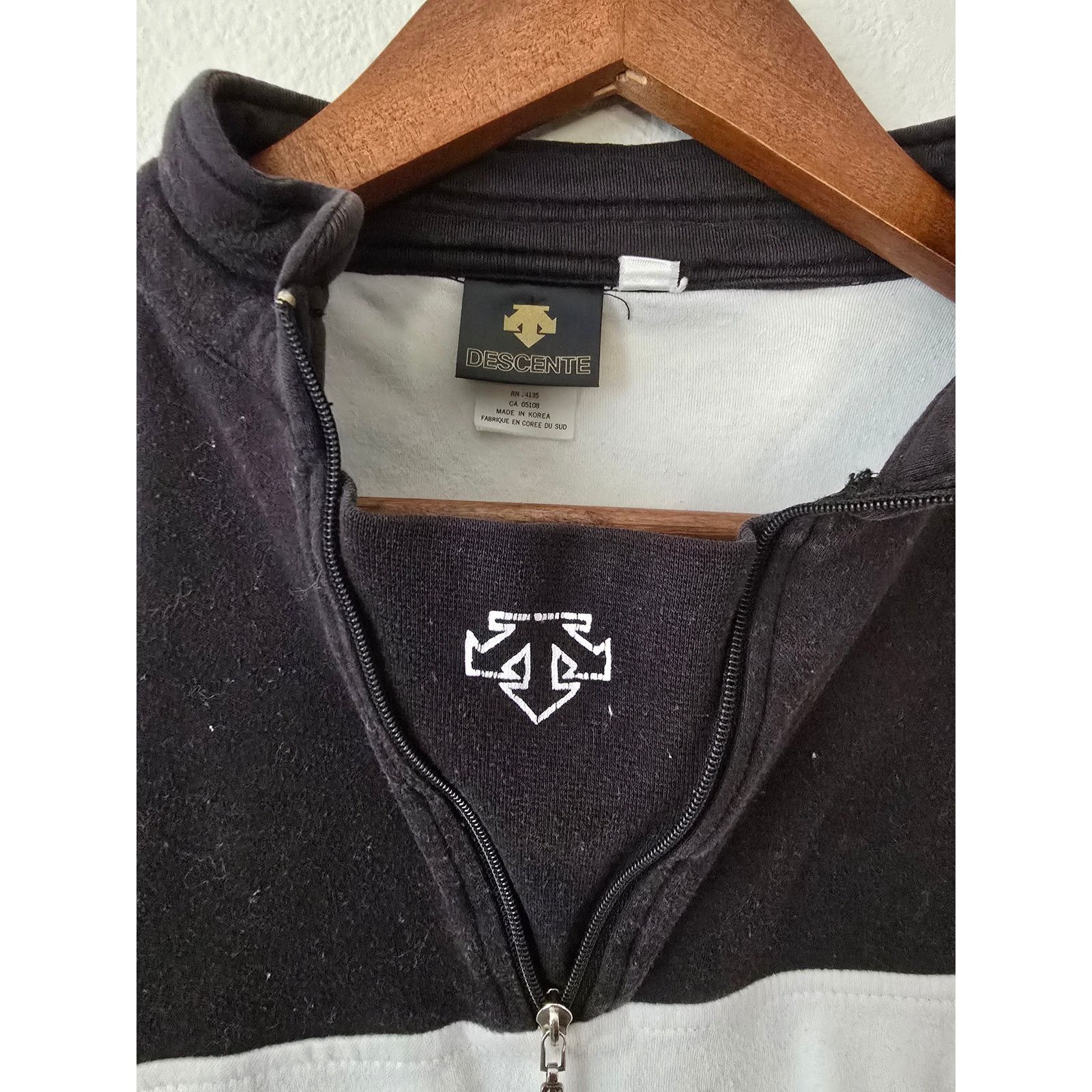 Descente Vintage Descente Pullover Sweater White 1/4 zip M Sweatshirt Size US M / EU 48-50 / 2 - 3 Thumbnail