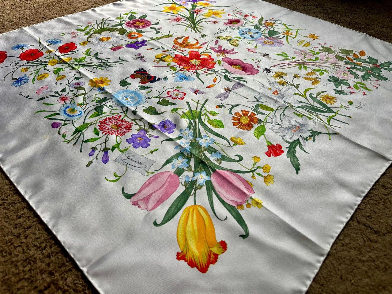 Gucci Authentic Gucci FloraPrinted Silk Twill Carré Scarf Size ONE SIZE - 3 Thumbnail