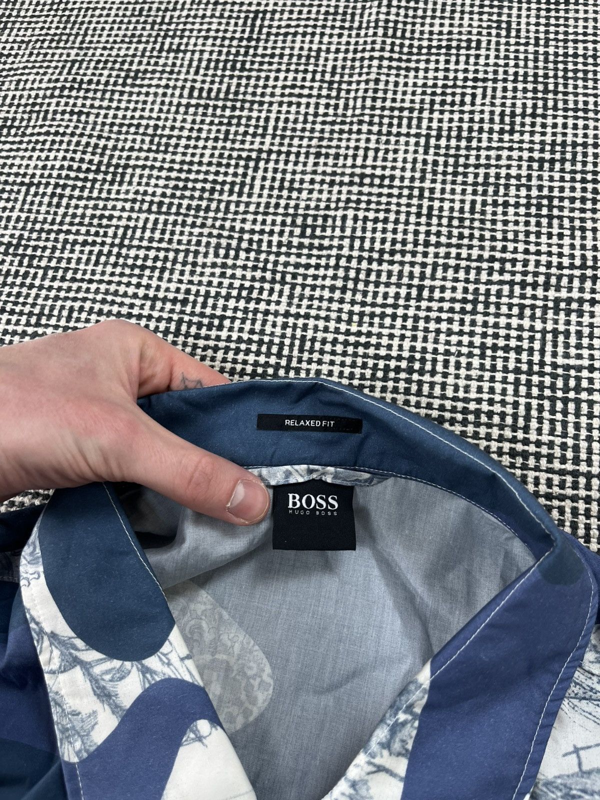 Designer × Hugo Boss Hugo Boss crazy print relaxed long sleeve shirt designer Size US XL / EU 56 / 4 - 4 Thumbnail