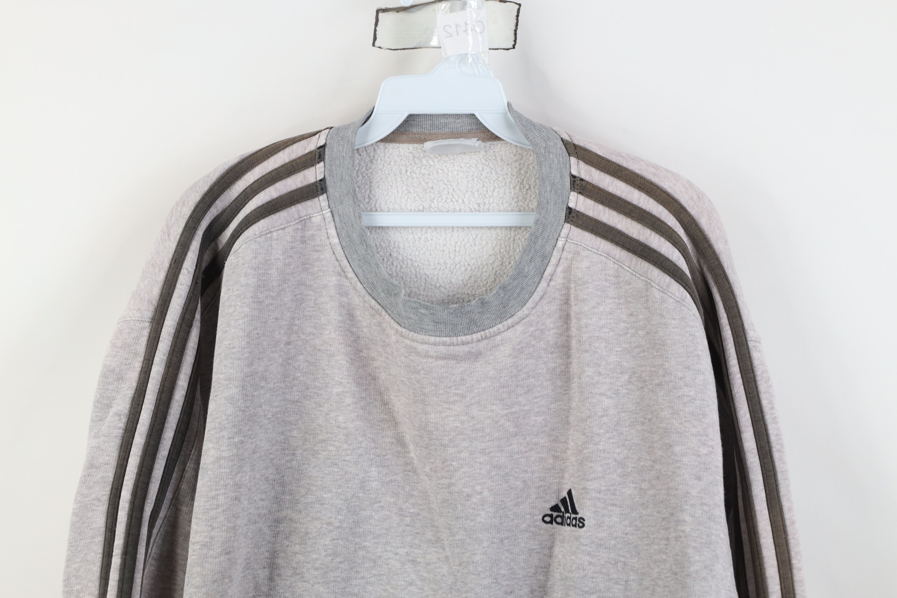Adidas Vintage Y2K Adidas Spell Striped Crewneck Sweatshirt Gray Size US L / EU 52-54 / 3 - 2 Thumbnail