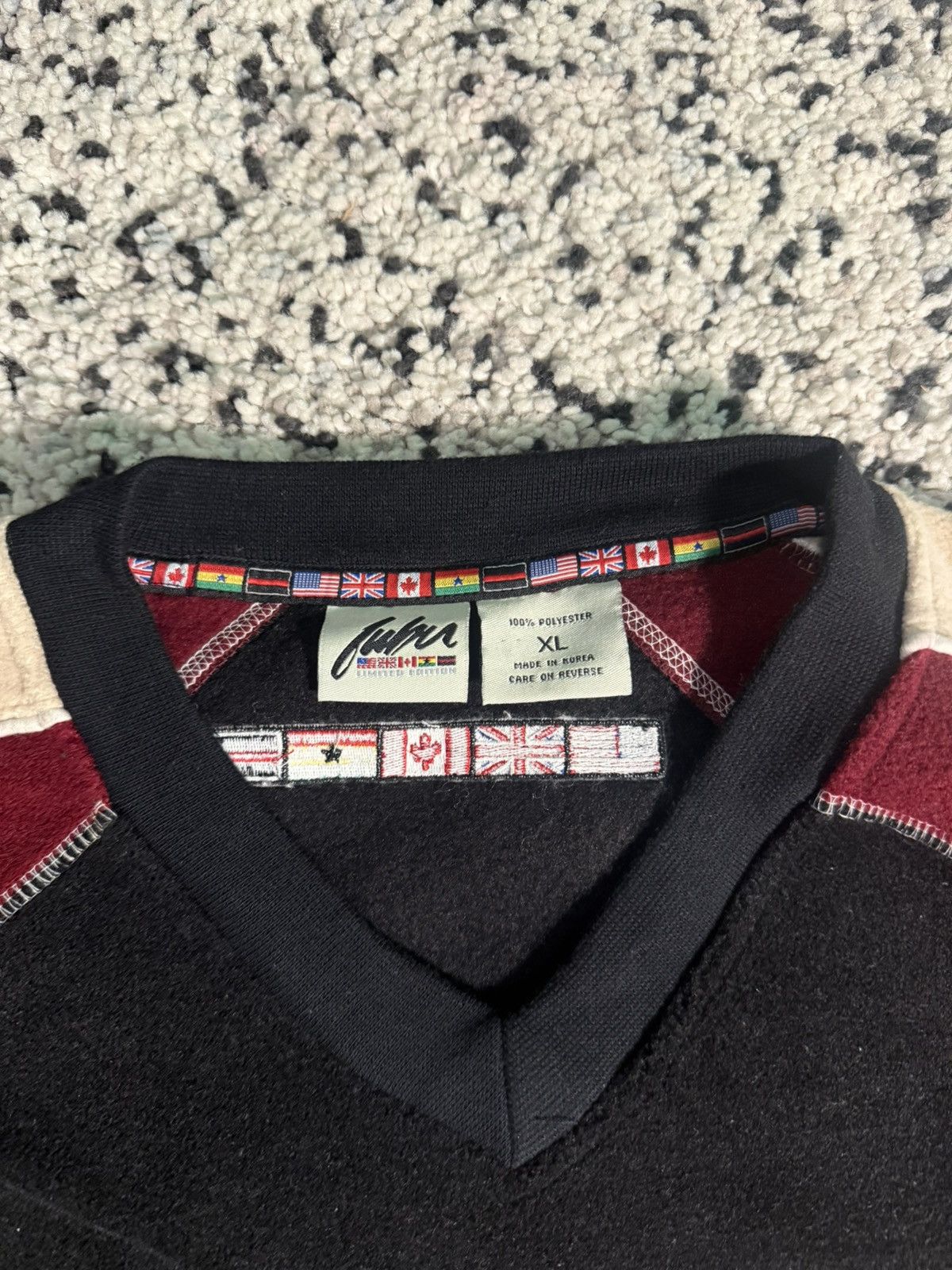 Vintage Vintage Fubu “Worldwide” Hoodie 90s Streetwear Size US XL / EU 56 / 4 - 2 Thumbnail