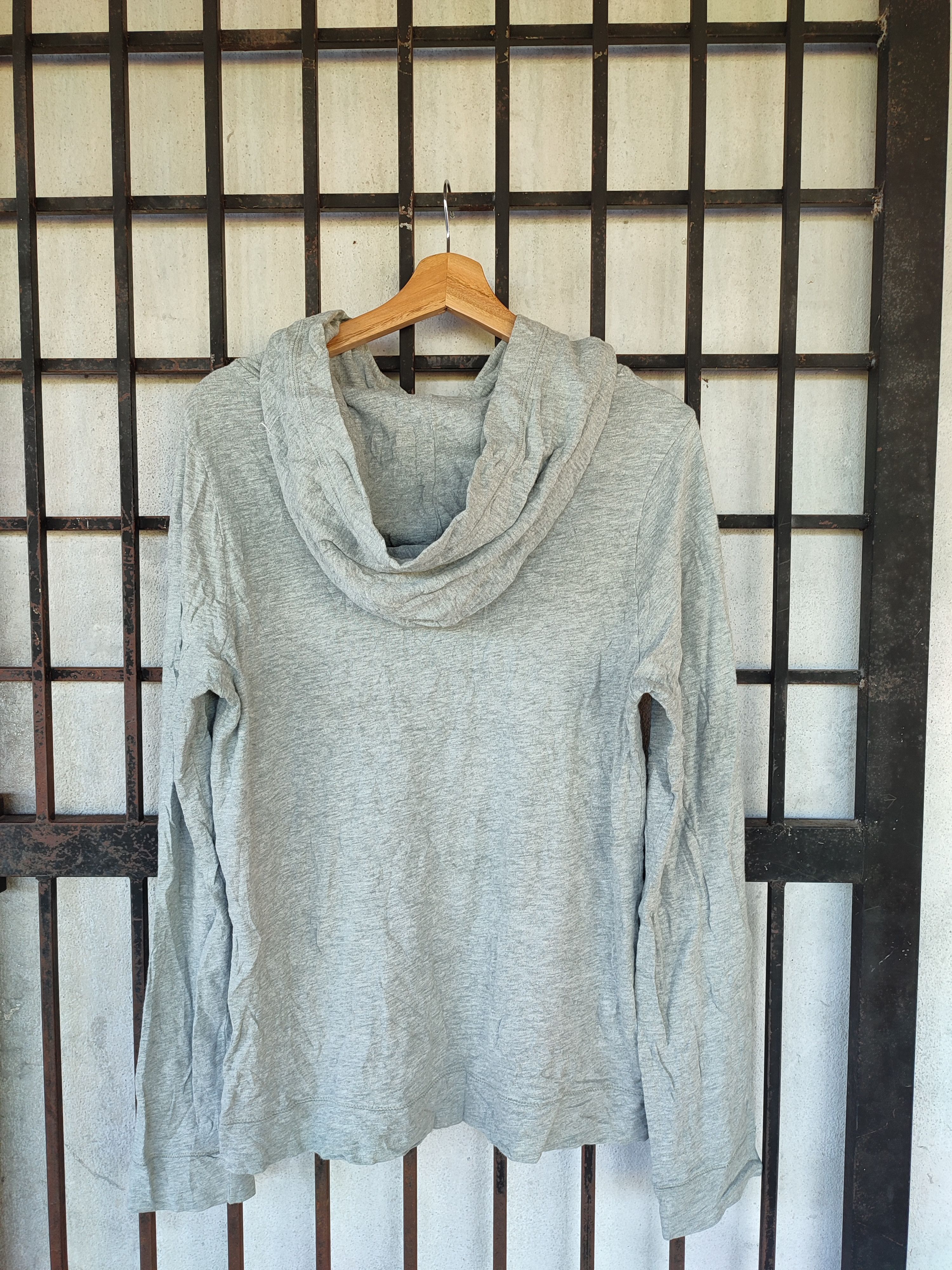 Abercrombie & Fitch × Japanese Brand × Vintage Vintage Abercrombie and Fitch Hoodie Size US S / EU 44-46 / 1 - 2 Thumbnail