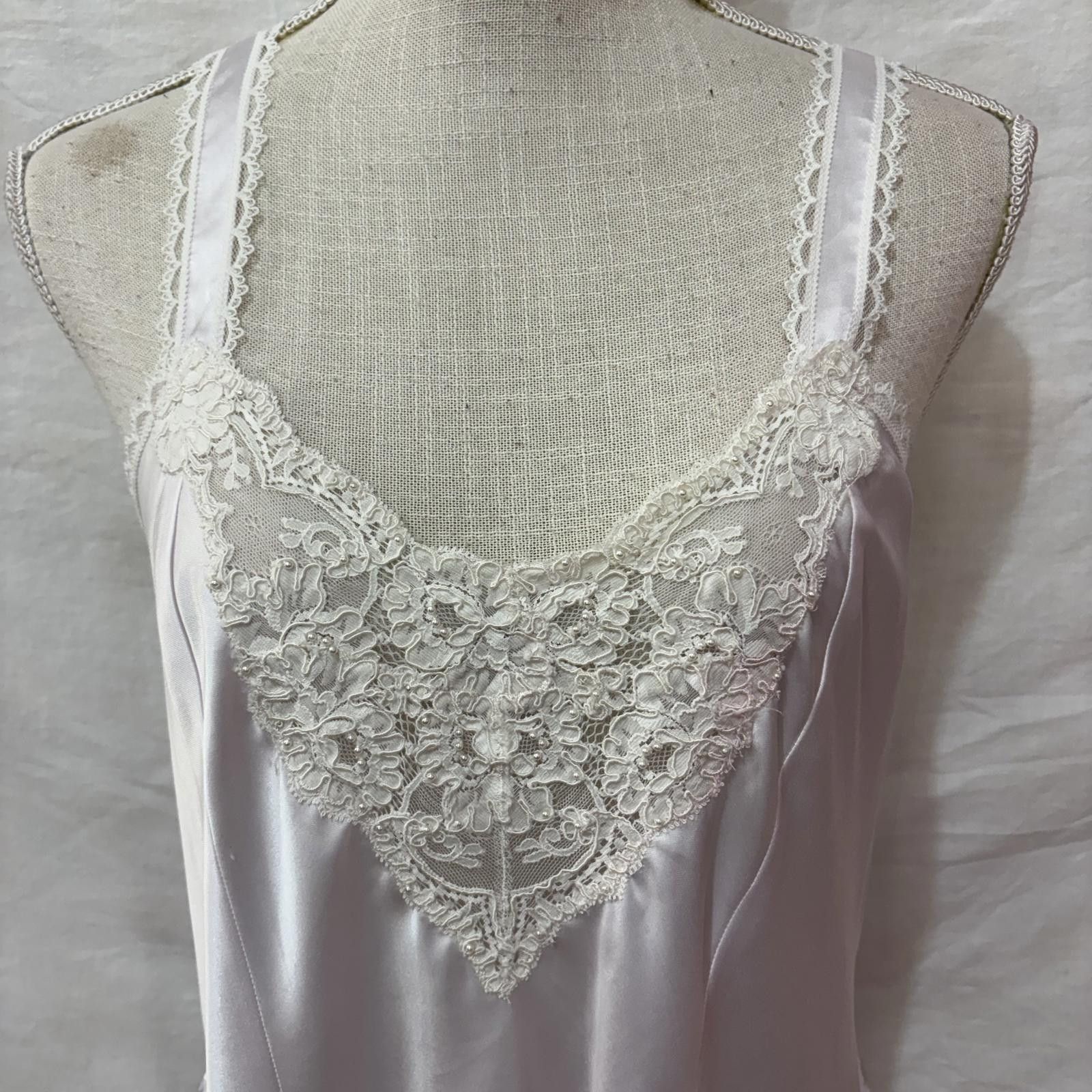Other Vtg coquette Pale pink lace pearl bead satin nightgown Size ONE SIZE - 3 Thumbnail