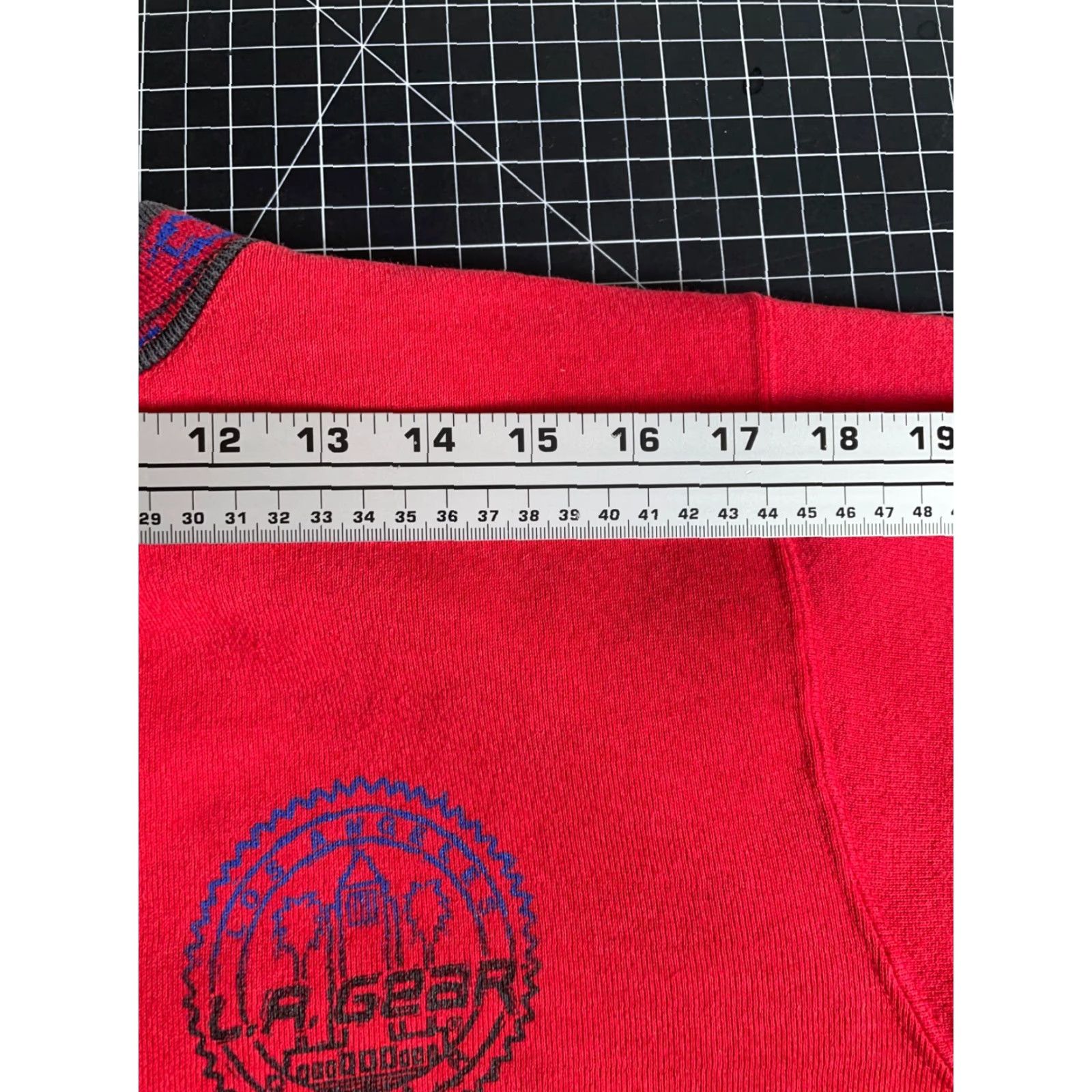 La Gear VINTAGE LA Gear Sweatshirt Mens Adult Medium Red 90s Aztec Graphic Print Crew Neck Pullover Cotton Polyester Fleece VTG Size US M / EU 48-50 / 2 - 7 Thumbnail