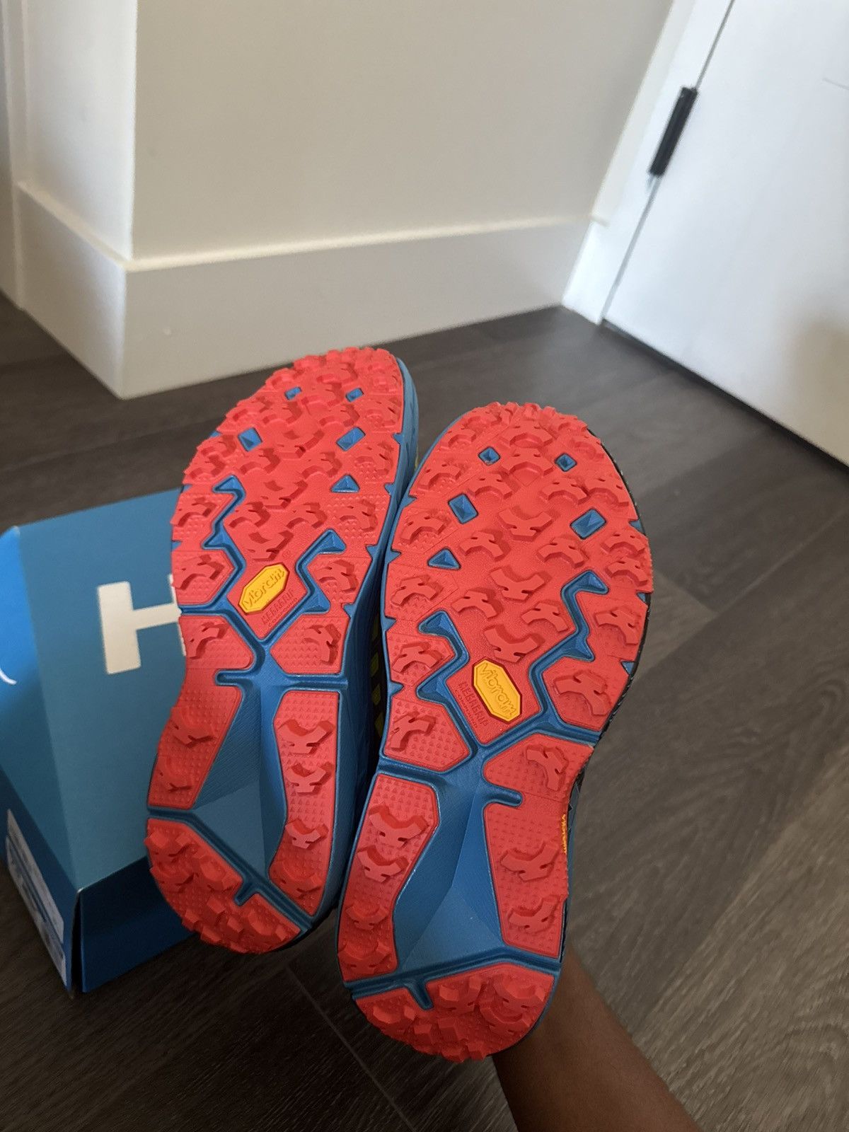 Hoka Hoka One One Speedgoat 2 Size US 7.5 / EU 40-41 - 3 Thumbnail