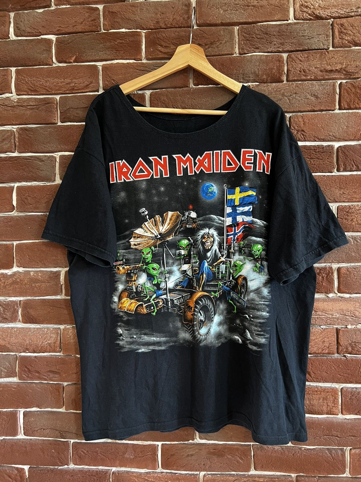 Band Tees Vintage Iron Maiden 00s Alien Tour Rare Band Rock Metal Tee Size US XL / EU 56 / 4 - 1 Thumbnail
