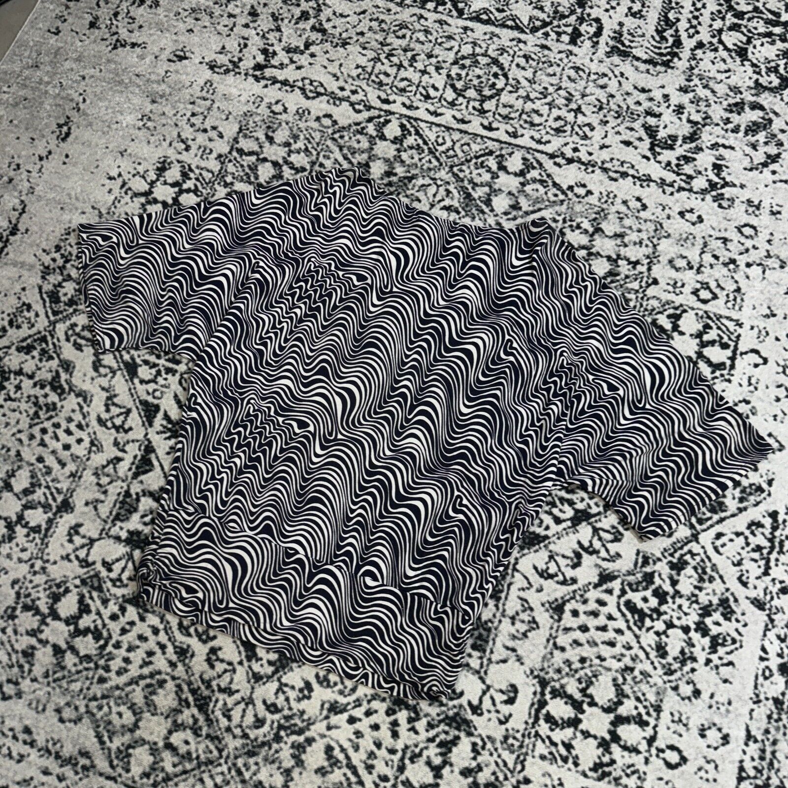 Michael Kors × Vintage Vintage 90s Michael Kors Black White Rayon Blouse Top Size M Size US M / EU 48-50 / 2 - 15 Thumbnail