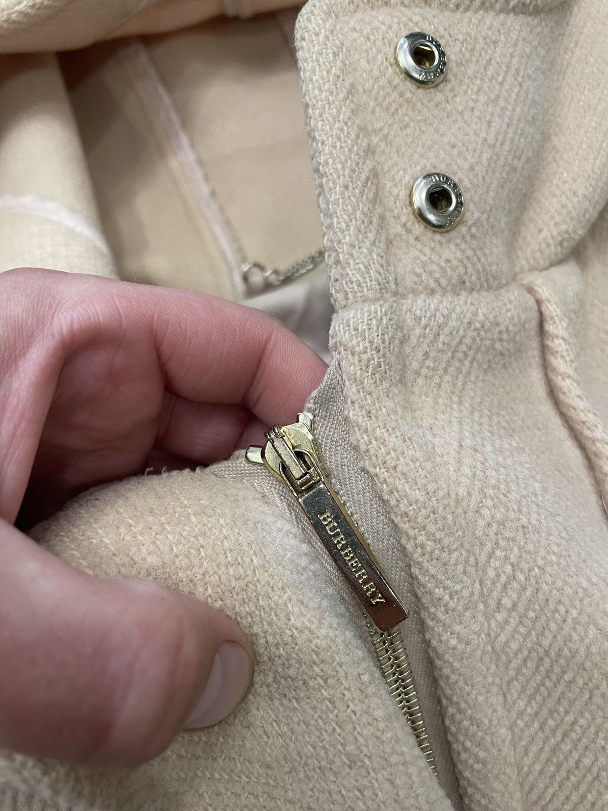 Burberry Women's Burberry Italy Wool Toggle Hooded Coat Flap Pockets Size L / US 10 / IT 46 - 4 Thumbnail