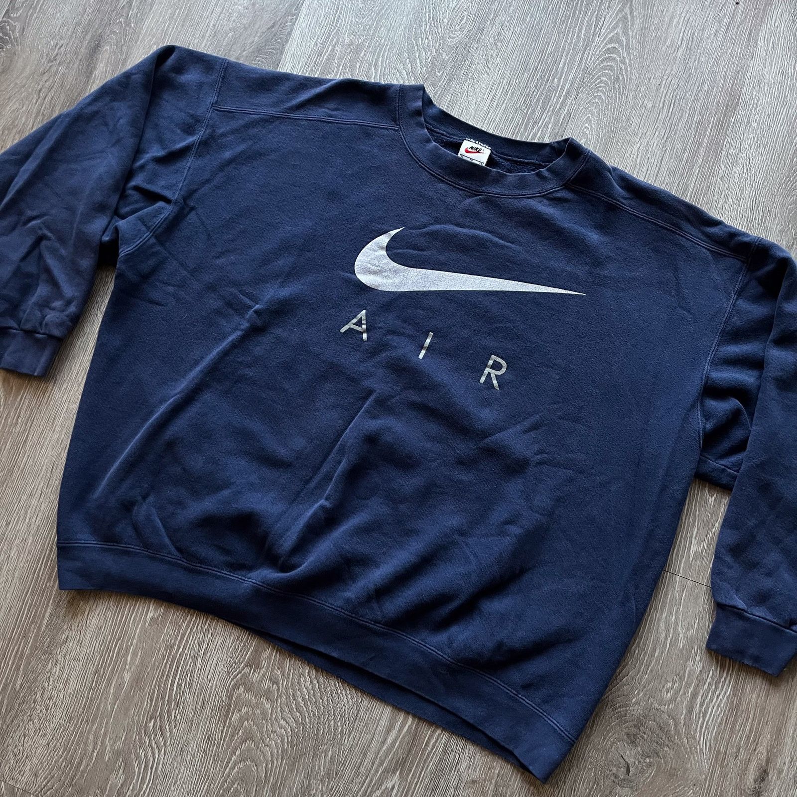 Nike Rare 90s Nike AIR White Tag Swoosh Crewneck Sweater XL USA Size US XL / EU 56 / 4 - 6 Thumbnail