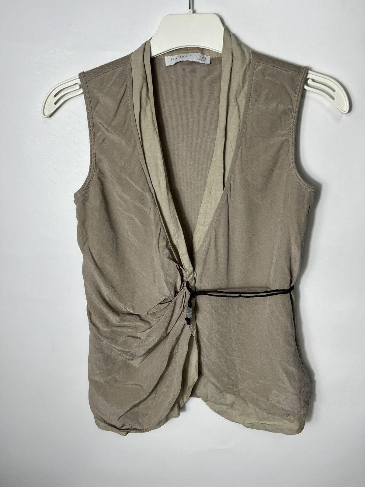 Fabiana Filippi Vintage streetwear luxury Fabiana Filippi Silk Light Vest Size XS / US 0-2 / IT 36-38 - 1 Thumbnail