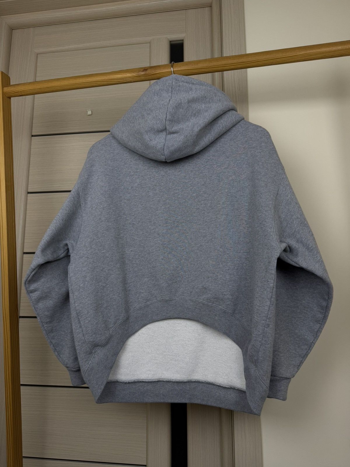 Balenciaga Balenciaga grey croped minimalist logo BB oversized hoodie Size XS / US 0-2 / IT 36-38 - 7 Thumbnail