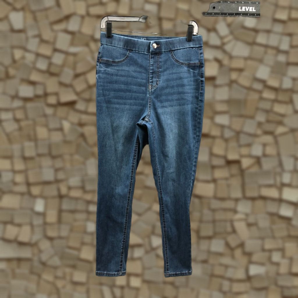 Vintage No Boundaries Jeans Size L Juniors Medium Wash Blue High Rise Regular Fit 28 in Inseam 27 in 5-Pocket Denim Skinny Womens Jeans Size 36" / US 14 / IT 50 - 1 Thumbnail