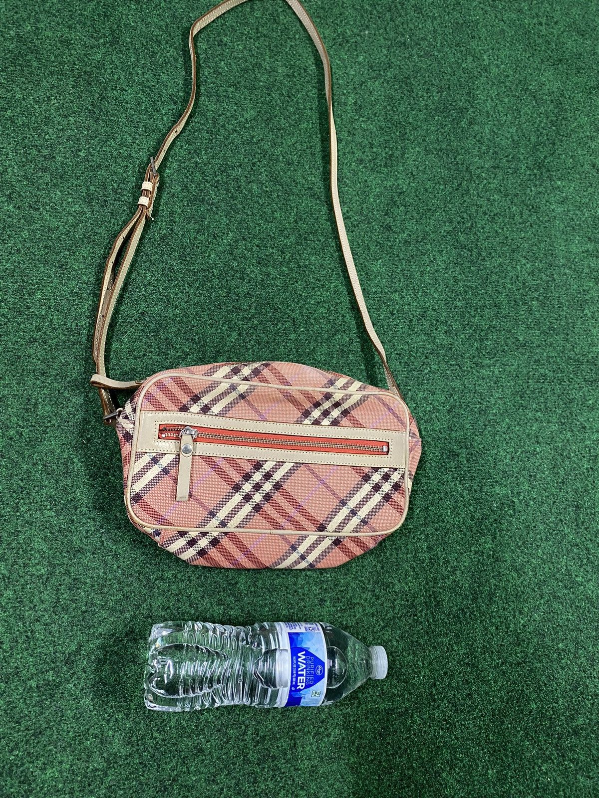 Burberry Burberry Pink Crossbody Shoulder bag Preowned Size ONE SIZE - 3 Thumbnail