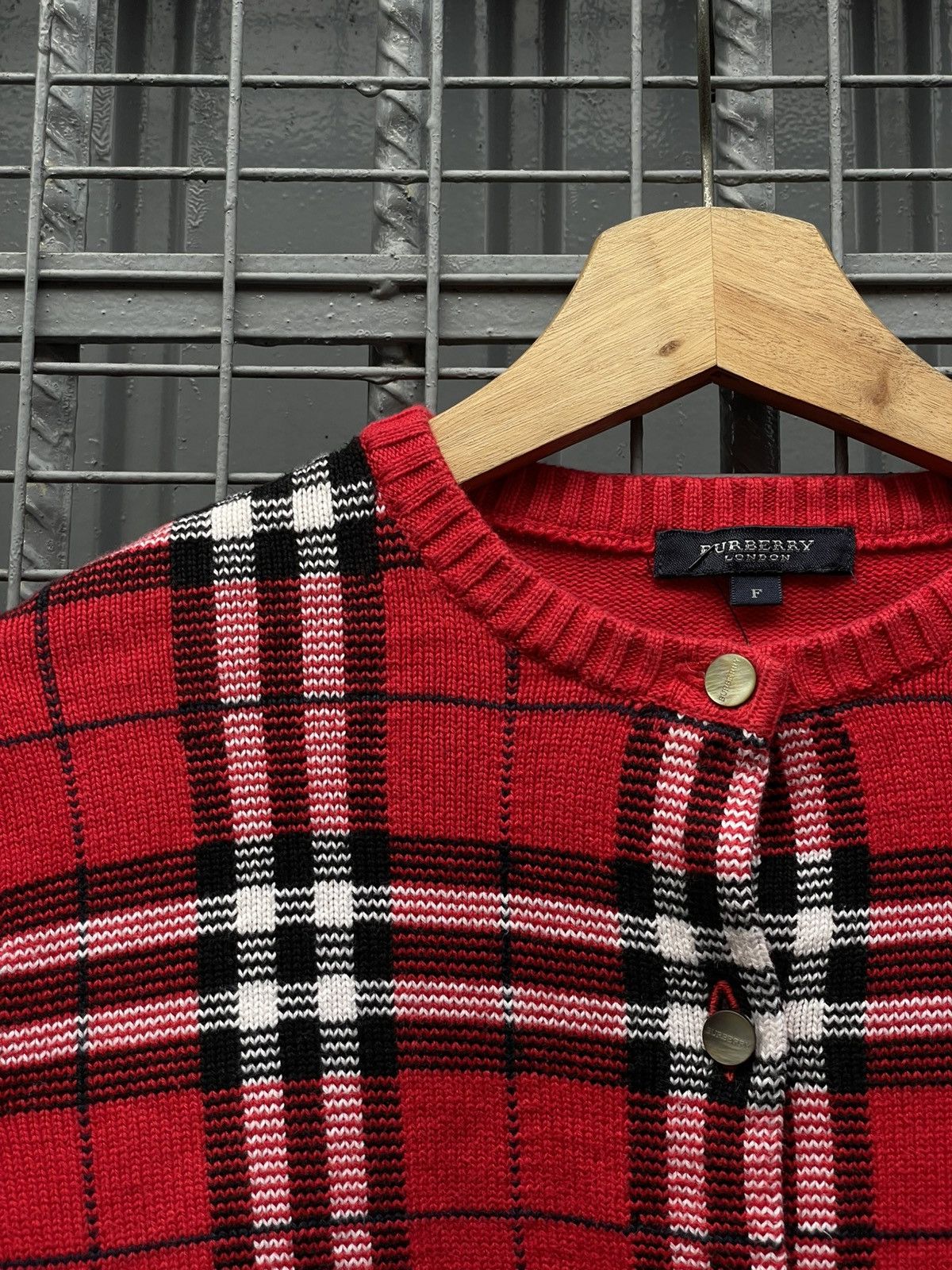 Burberry Burberry | Knit Sweater Size M / US 6-8 / IT 42-44 - 2 Thumbnail