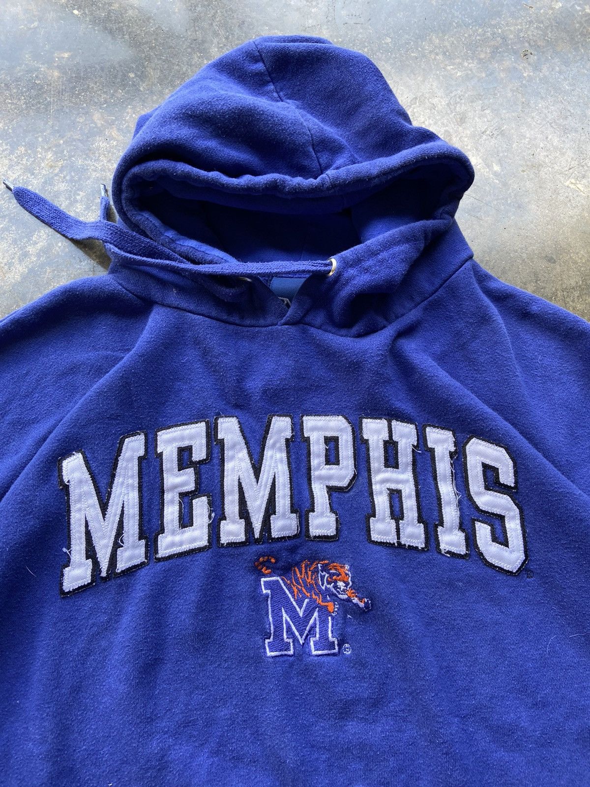 Vintage Crazy Vintage Boxy Y2K Memphis Tigers Football Hoodie XXL Size US XXL / EU 58 / 5 - 2 Thumbnail