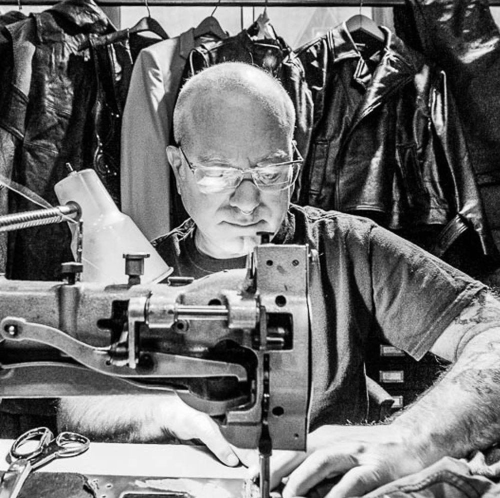 Other David Samuel Menkes Custom Leatherwear/Motorcycle Pants. Size US 38 / EU 54 - 8 Thumbnail