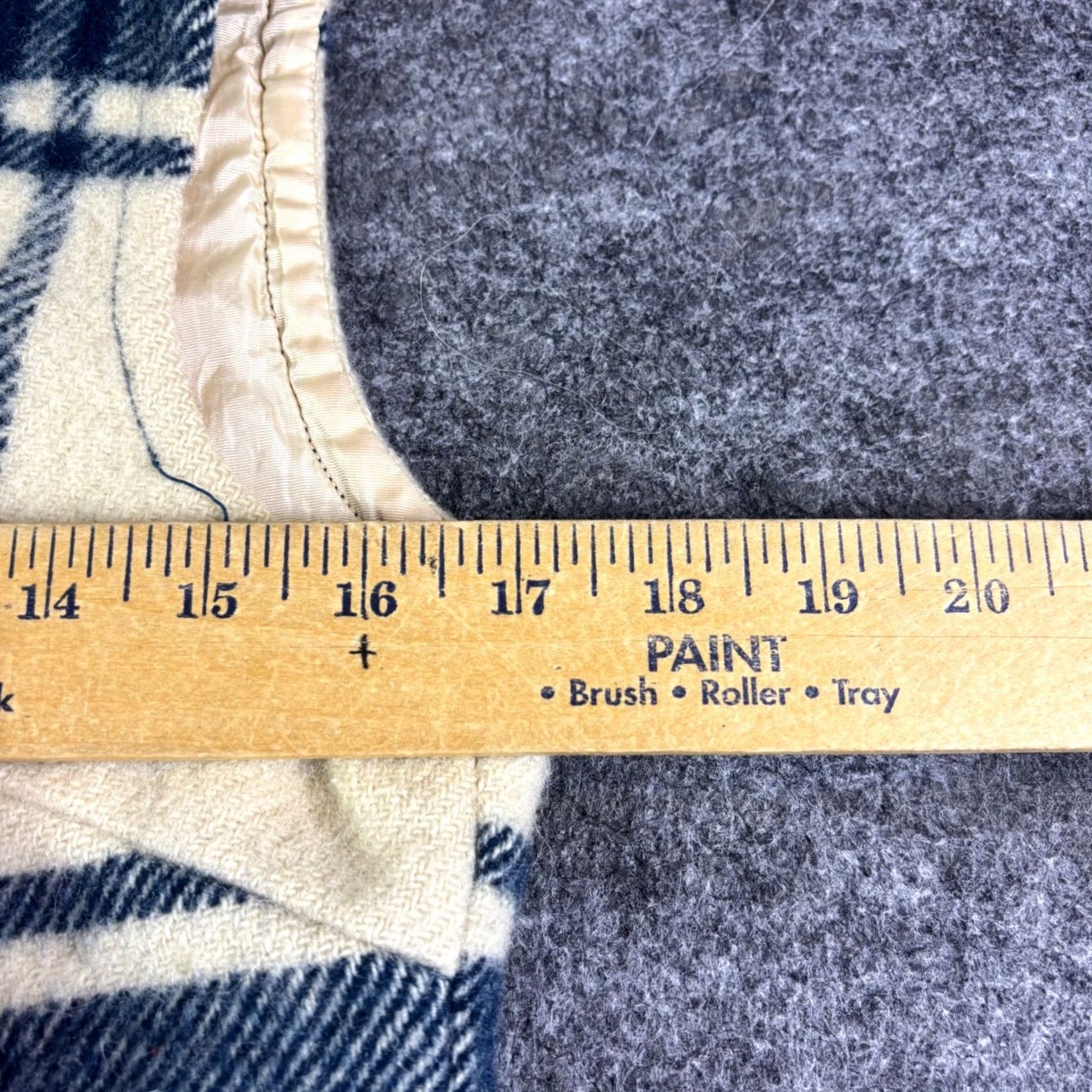 Vintage VINTAGE Country Set Vest Plaid Wool Cream Navy Button Front Sleeveless XL Women Size L / US 10 / IT 46 - 3 Thumbnail