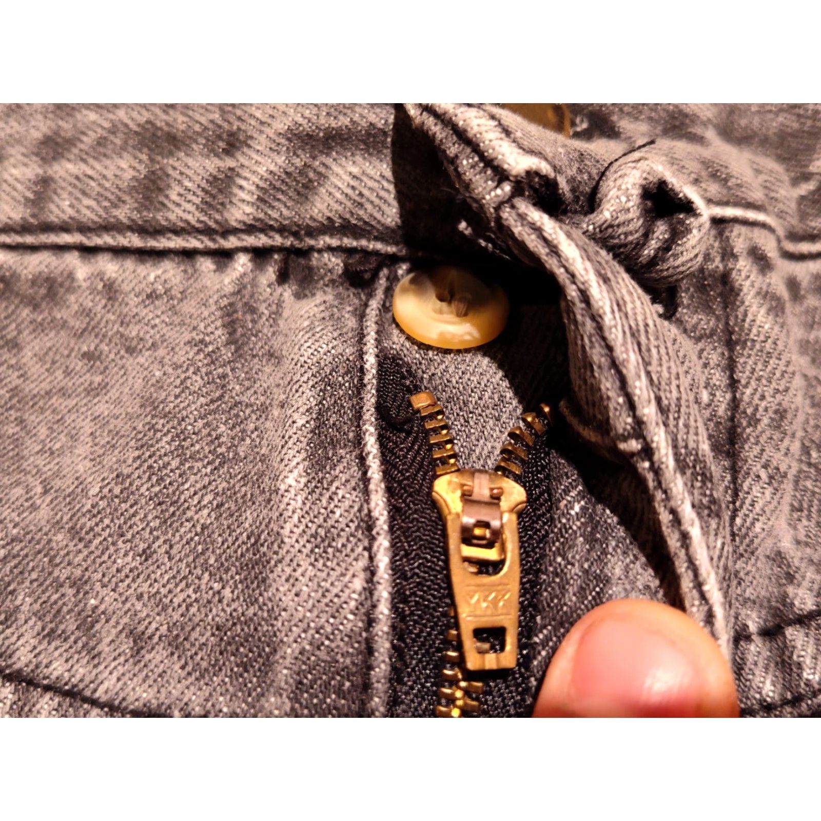 YOKE VINTAGE Grade A Jeans Men's Shorts Faded Black Denim Relaxed Fit 46 in 8-Inch Inseam Yoke 80s 90s Casual Workwear Size US 30 / EU 46 - 6 Thumbnail