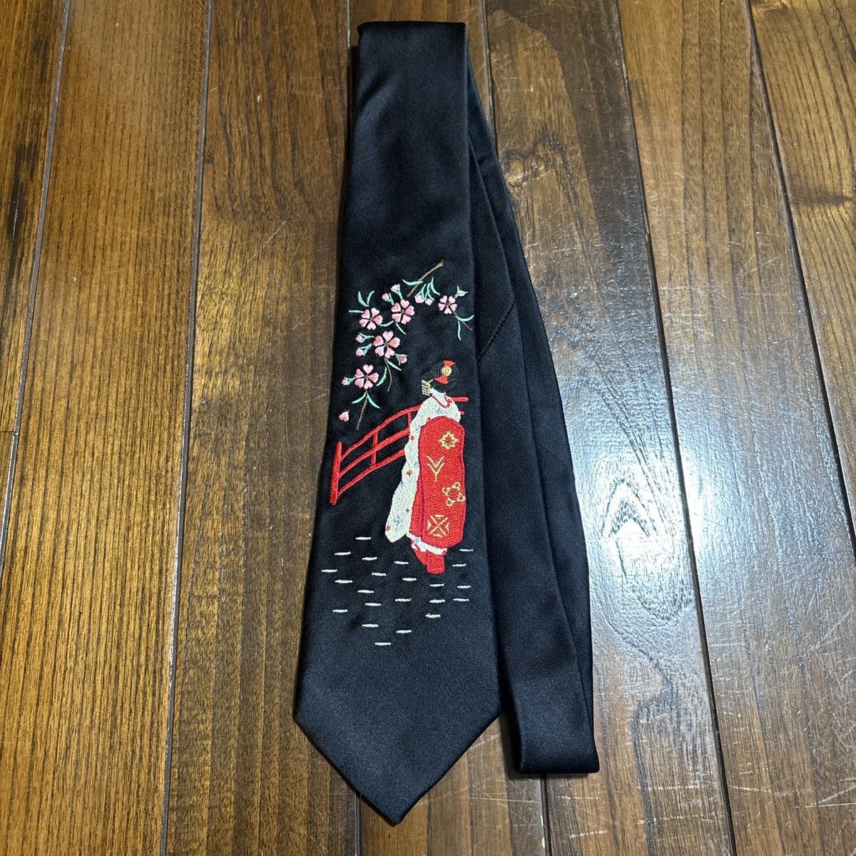 Yohji Yamamoto Yohji Yamamoto Pour Homme 19AW Maiko Embroidered Silk Tie Size ONE SIZE - 2 Thumbnail