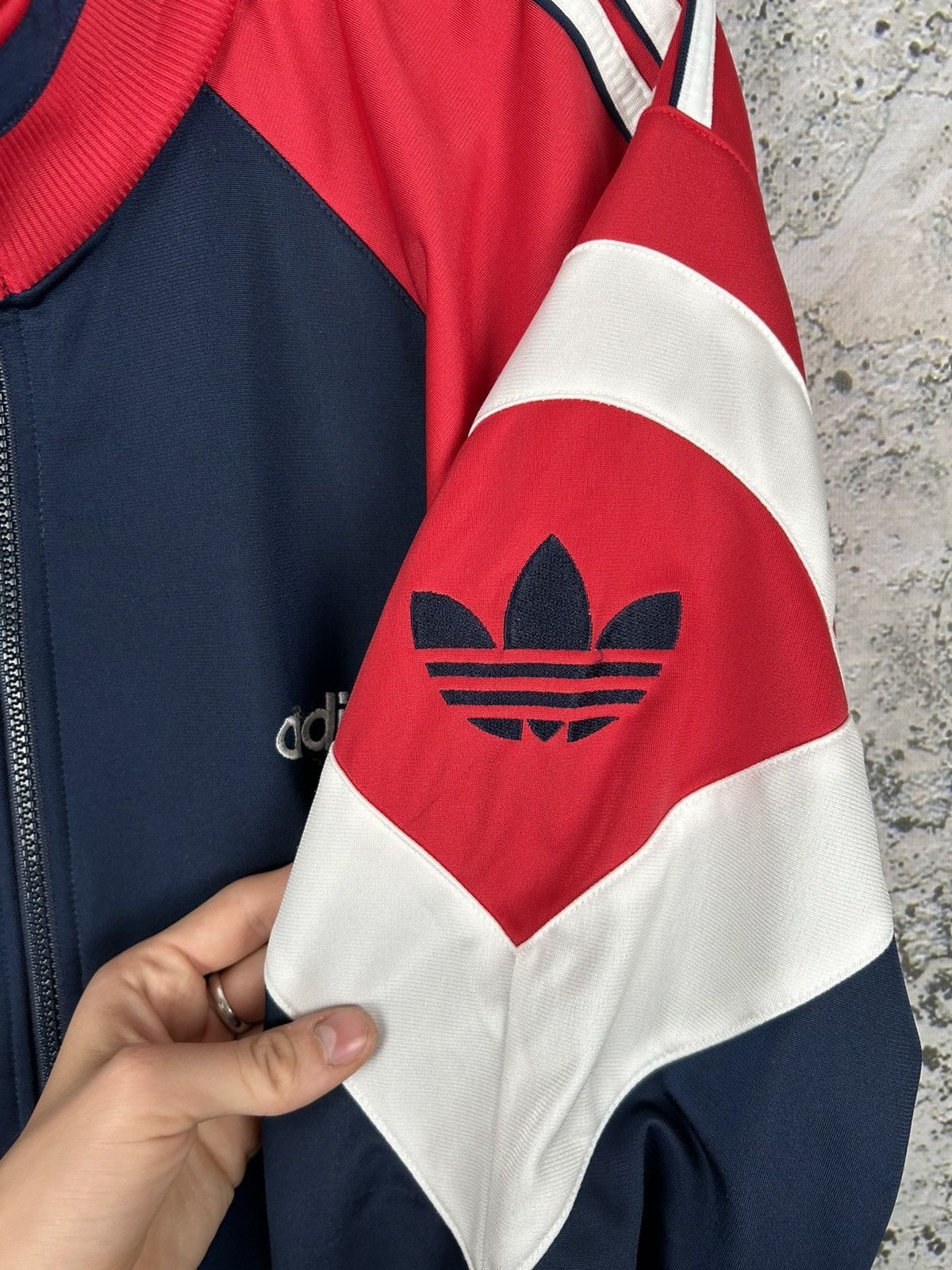 Adidas Vintage Adidas 90s Nylon Light Jacket Sportswear Size US L / EU 52-54 / 3 - 4 Thumbnail