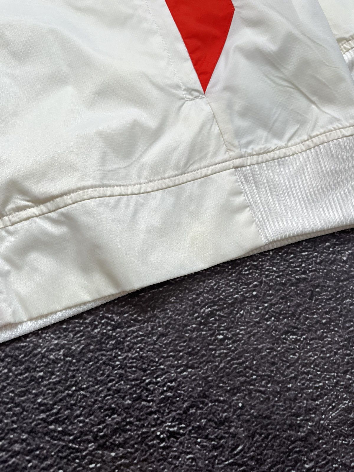 Puma Rare Puma Ferrari Racing Hooded Light Jacket White Size XL Size US XL / EU 56 / 4 - 4 Thumbnail