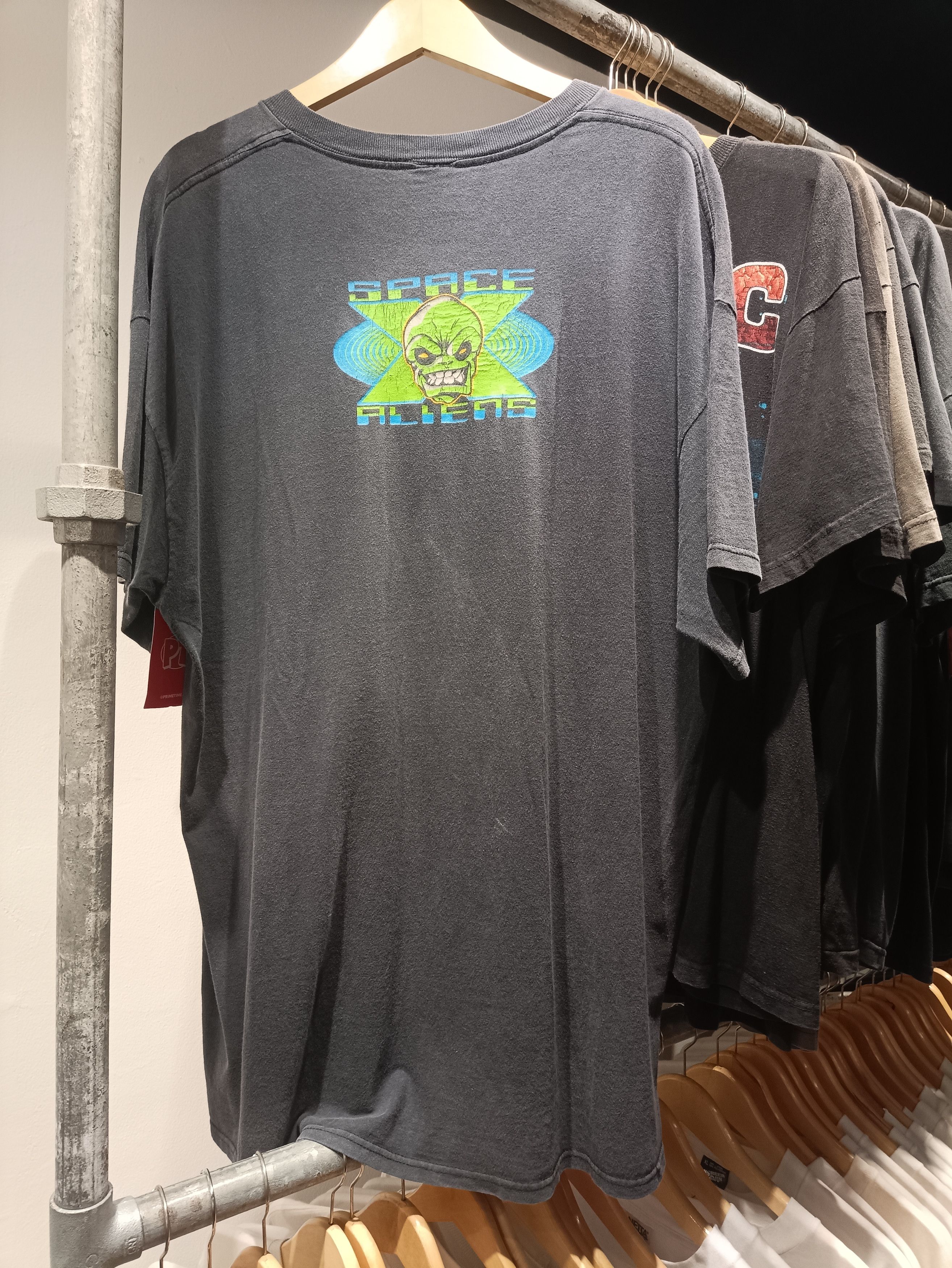 Vintage 90s aliens in black parody Size US XL / EU 56 / 4 - 4 Thumbnail