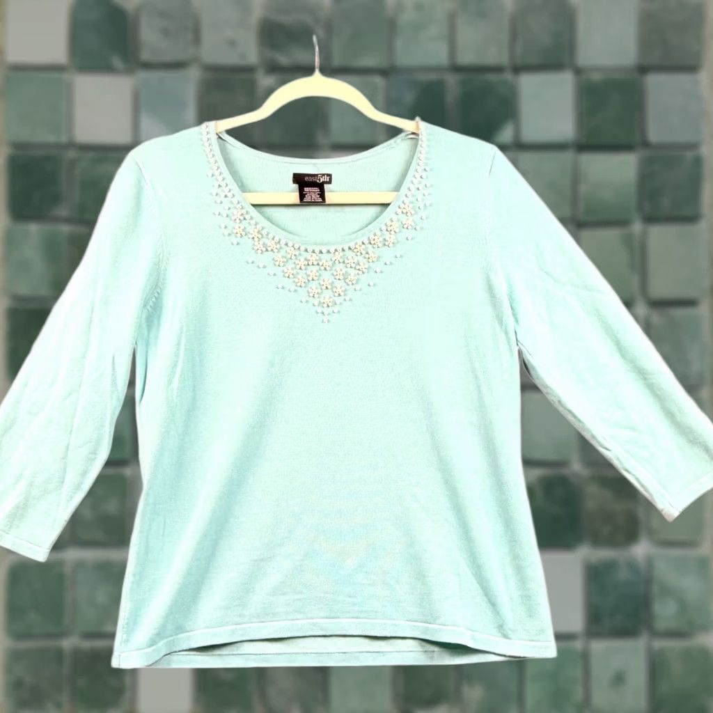Vintage East 5th Sweater Womens Medium Scoop Neck 3/4 Sleeve Beaded Pearl Floral Mint Green Knit Pullover Casual Workwear Size M / US 6-8 / IT 42-44 - 1 Thumbnail