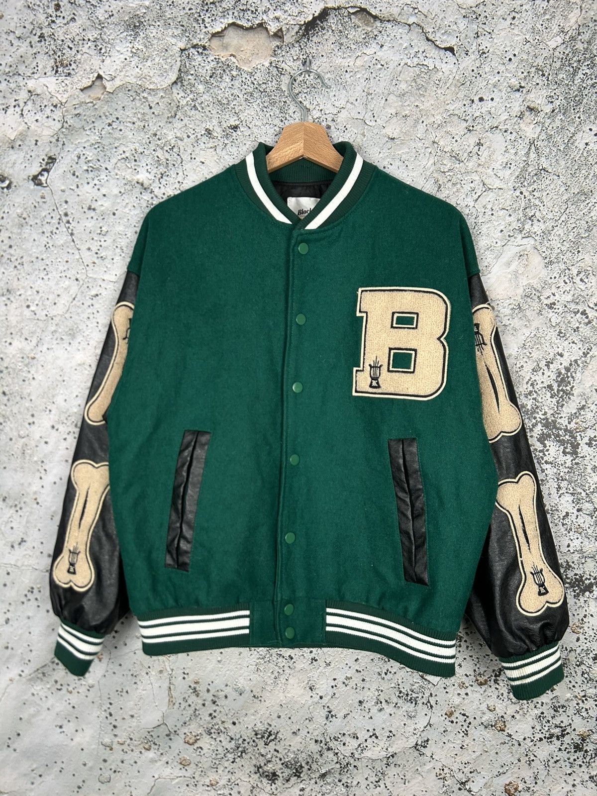 Japanese Brand Vintage Black Air Green Wool Varsity Jacket Streetwear Baggy Size US M / EU 48-50 / 2 - 1 Thumbnail