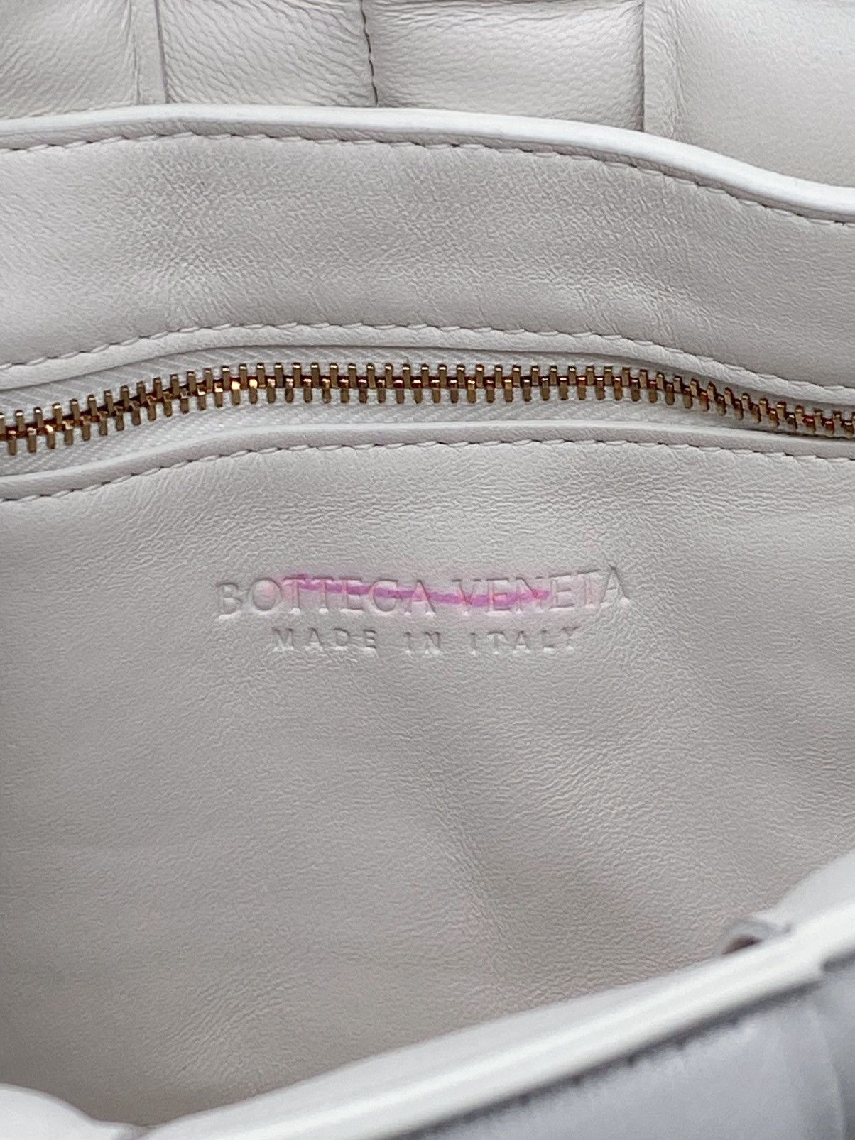 Bottega Veneta Bottega Veneta The Cassette Padded Leather Crossbody Bag Size ONE SIZE - 13 Thumbnail