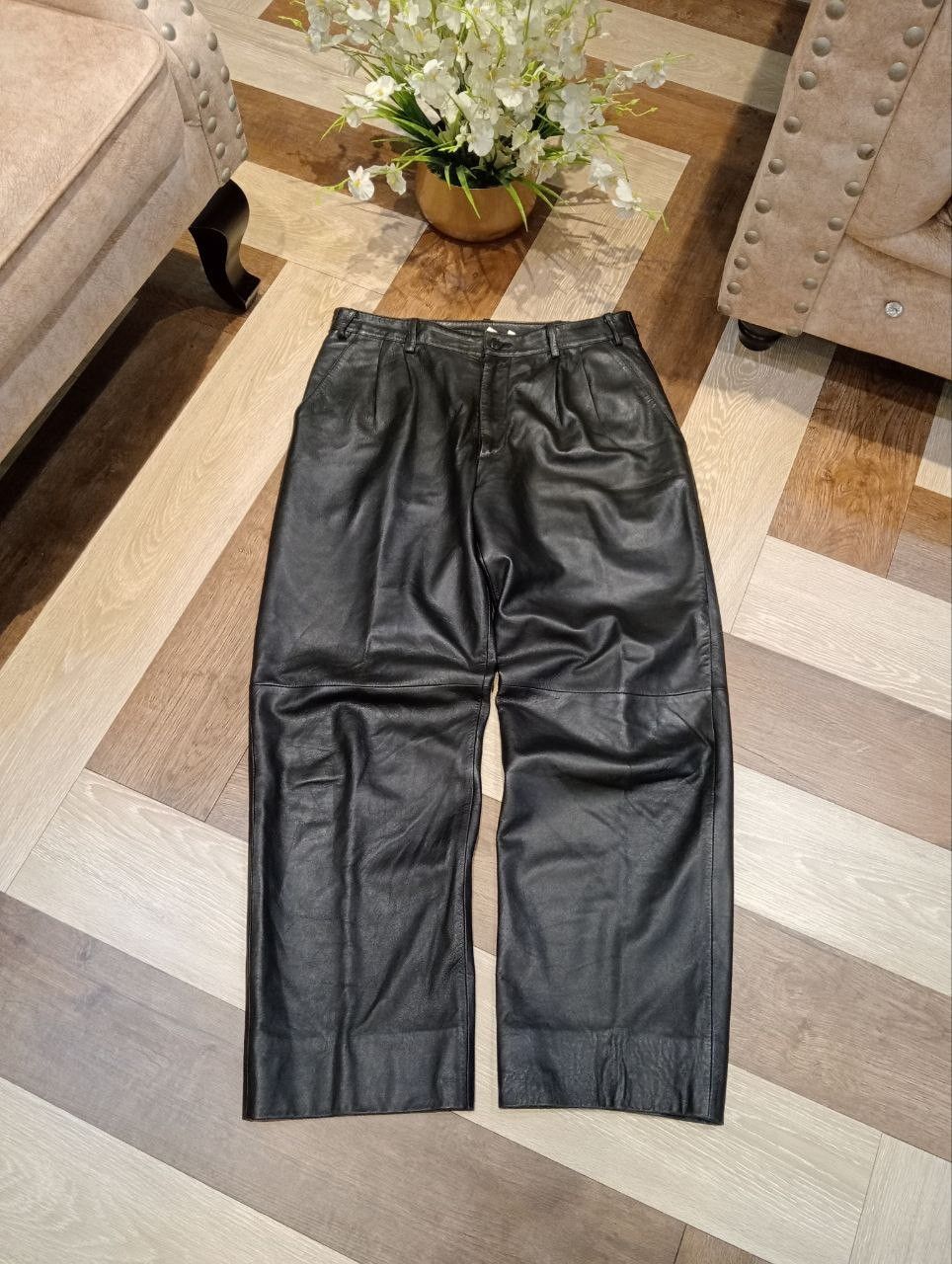 Japanese Brand VINTAGE JAPANESE SHEEPSKIN LEATHER BAGGY PANTS Size US 33 - 1 Thumbnail