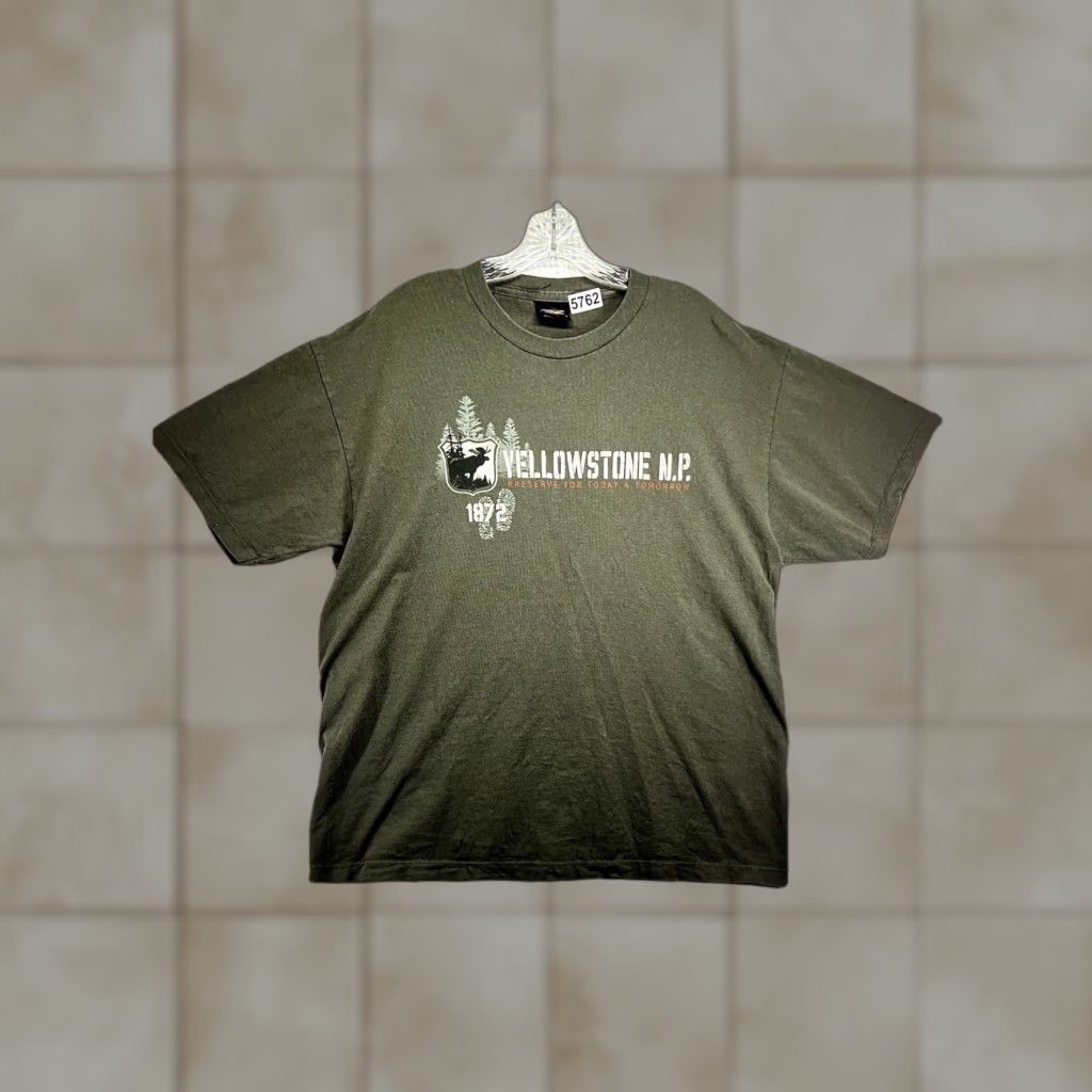 Vintage VINTAGE Prairie Mountain Nature T-Shirt Large Green Yellowstone 90s Hiking Outdoors Mens Size US L / EU 52-54 / 3 - 1 Thumbnail